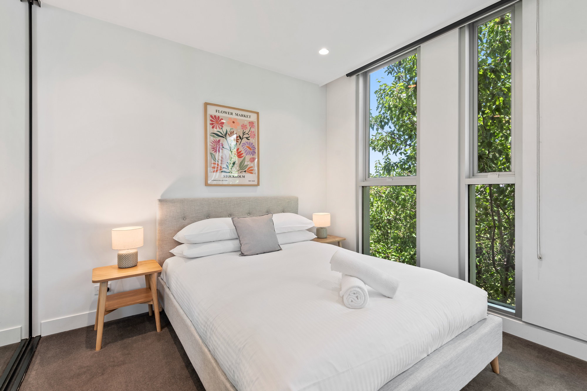 Furnished 2 Bedroom Apartment in South Yarra