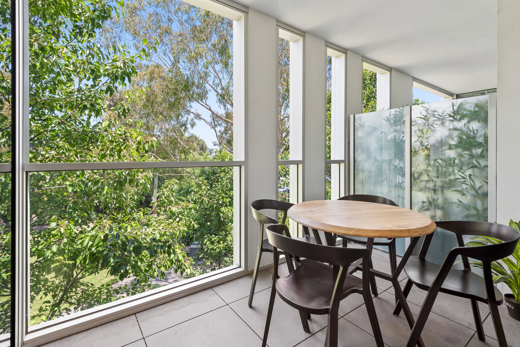 Furnished 2 Bedroom Apartment in South Yarra