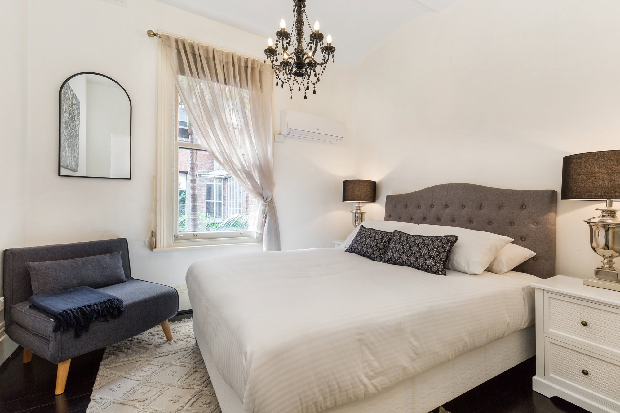 Furnished 1 Bedroom Rental in Melbourne