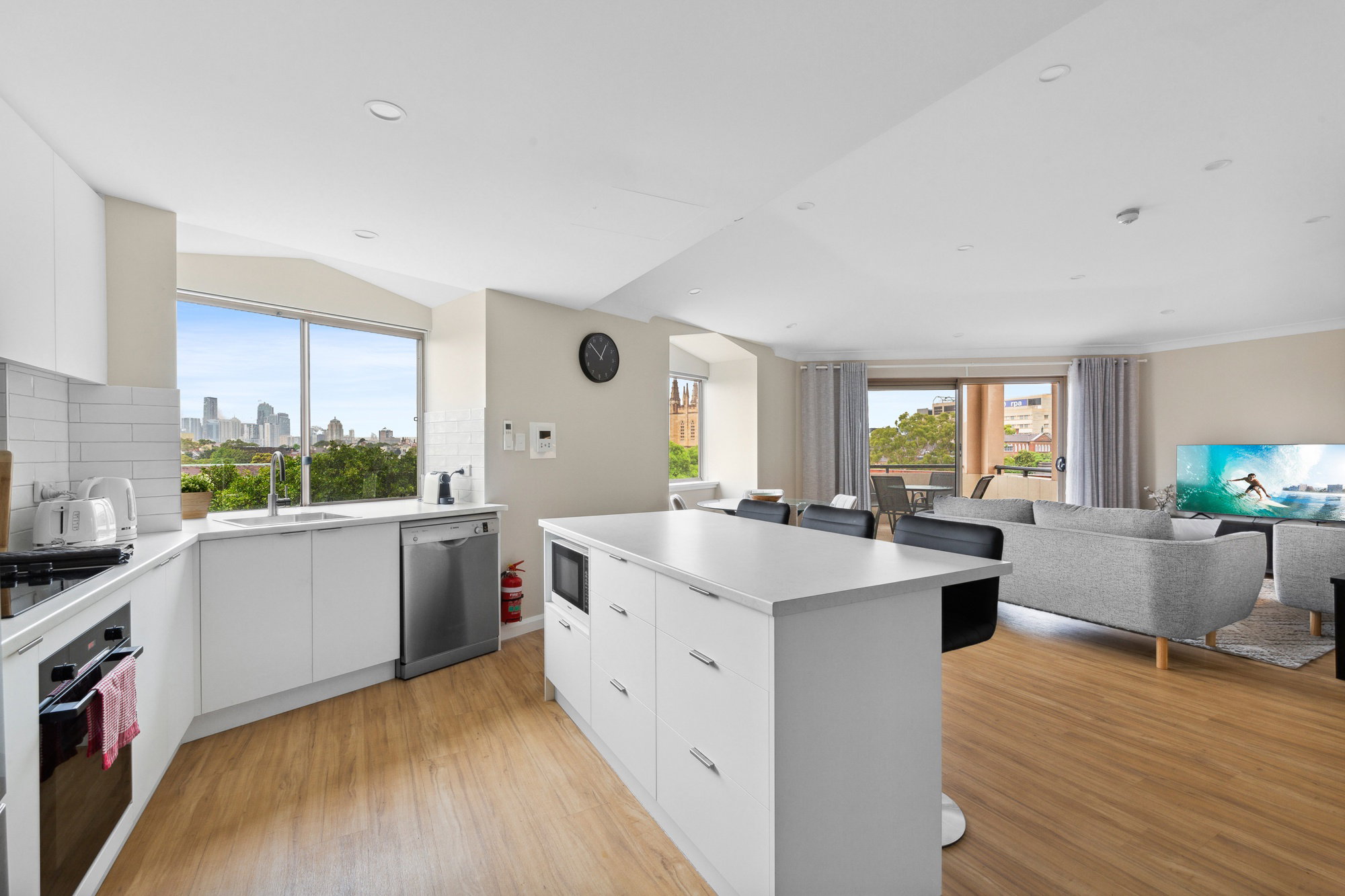 Furnished 2 Bedroom Apartment in Camperdown