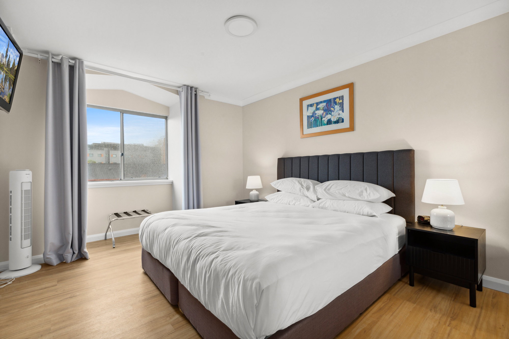 Furnished 2 Bedroom Apartment in Camperdown