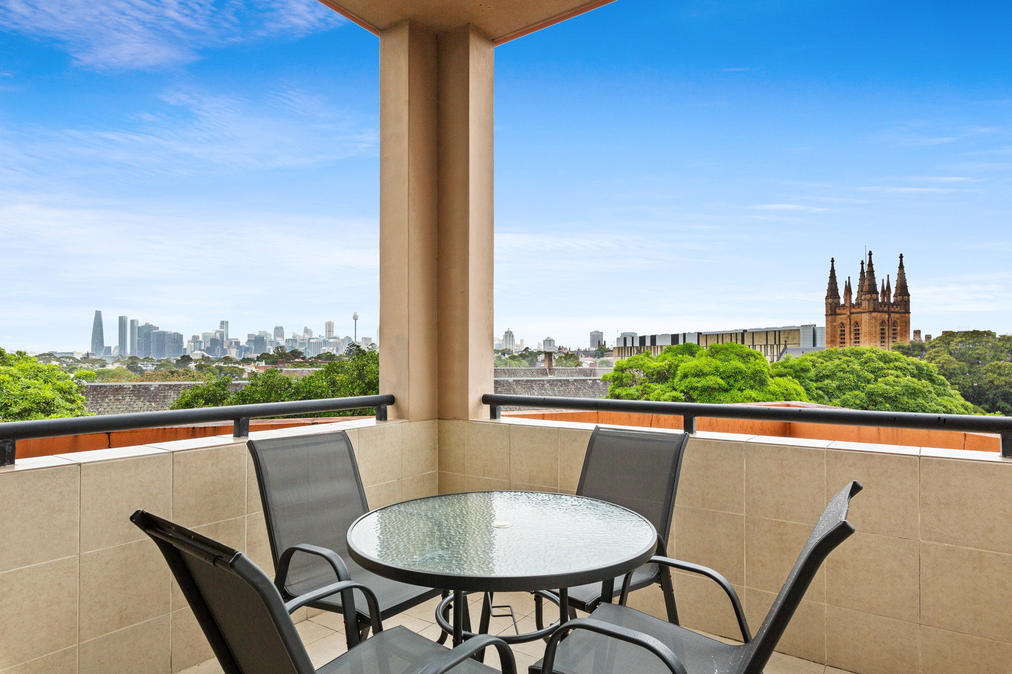 Furnished 2 Bedroom Apartment in Camperdown
