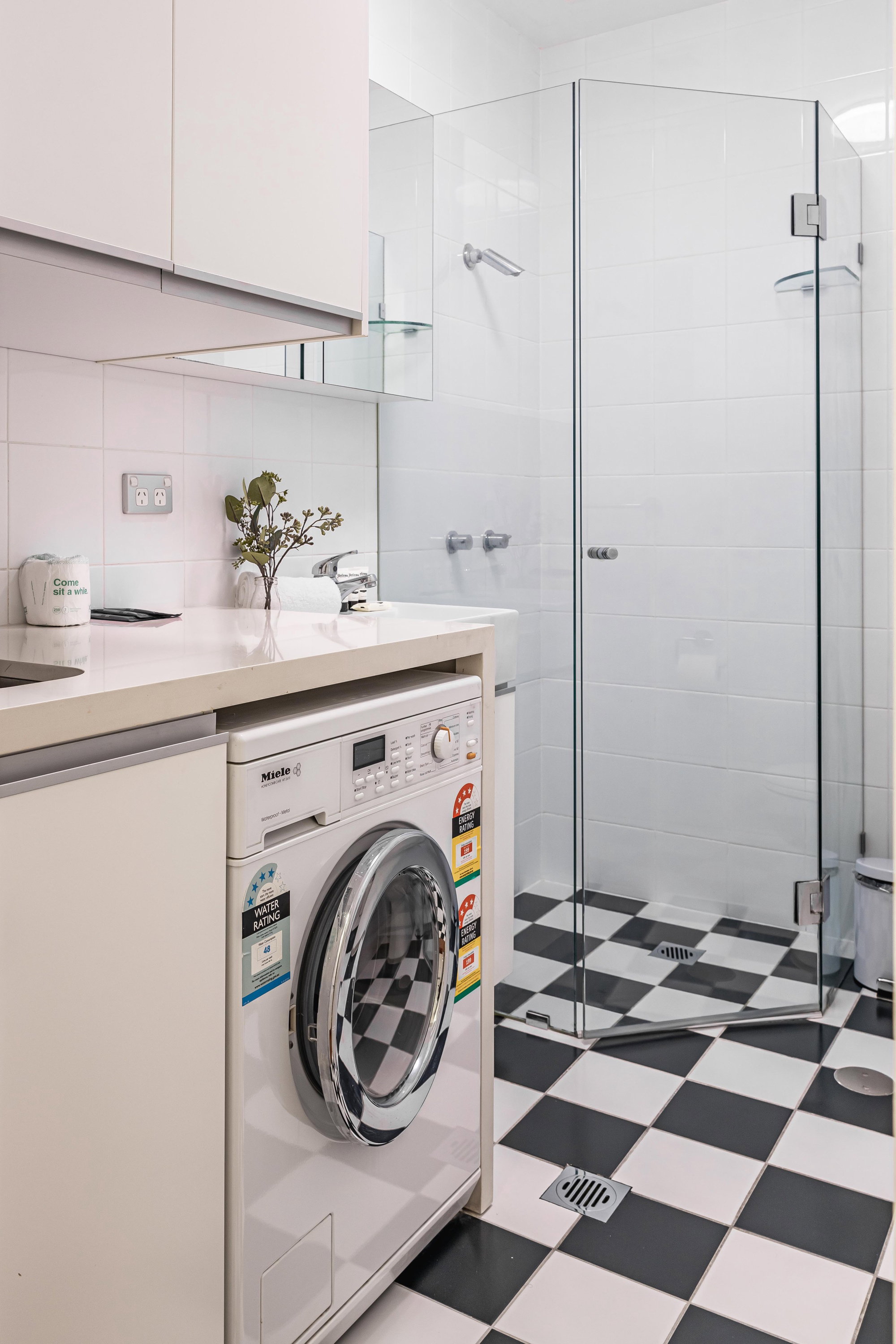 Furnished 1 Bedroom Apartment in Glebe