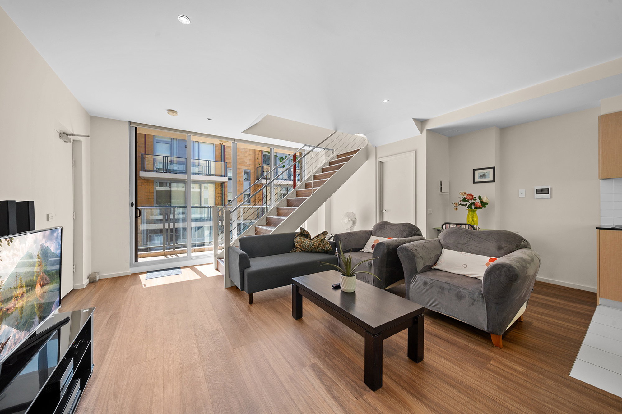 Furnished 2 Bedroom Apartment in Canberra