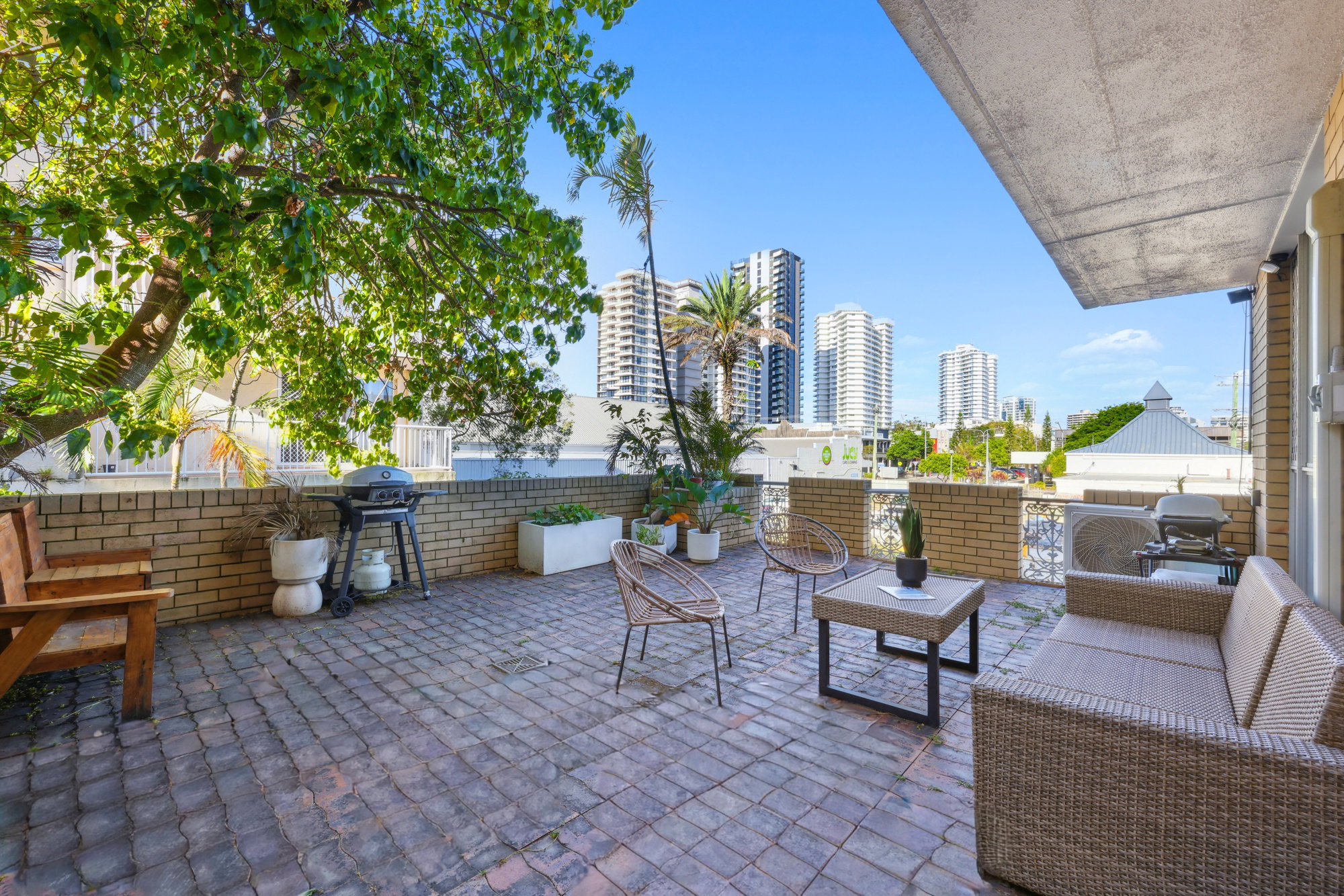 Furnished 1 Bedroom Apartment in Coolangatta