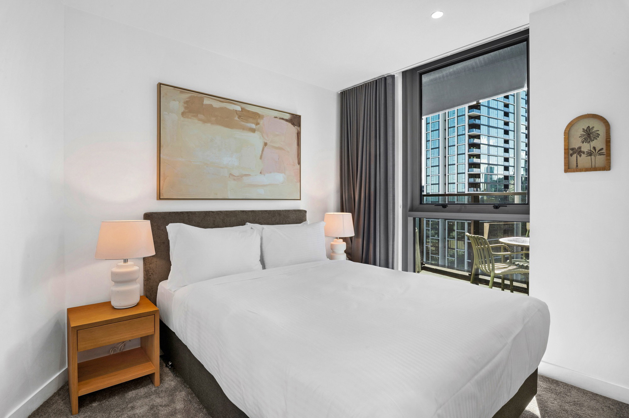 Furnished 2 Bedroom Apartment in Southbank