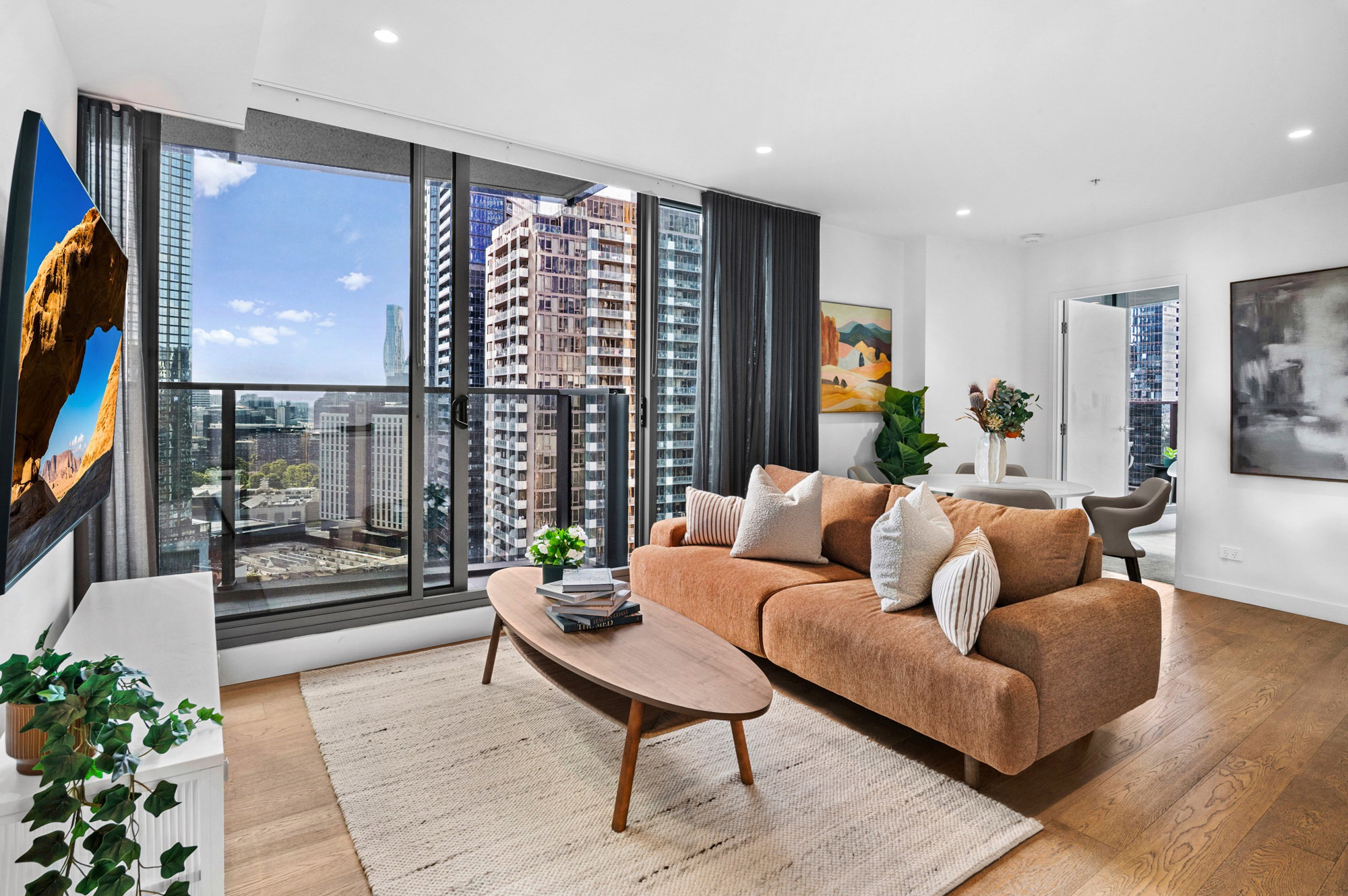 Furnished 2 Bedroom Apartment in Southbank