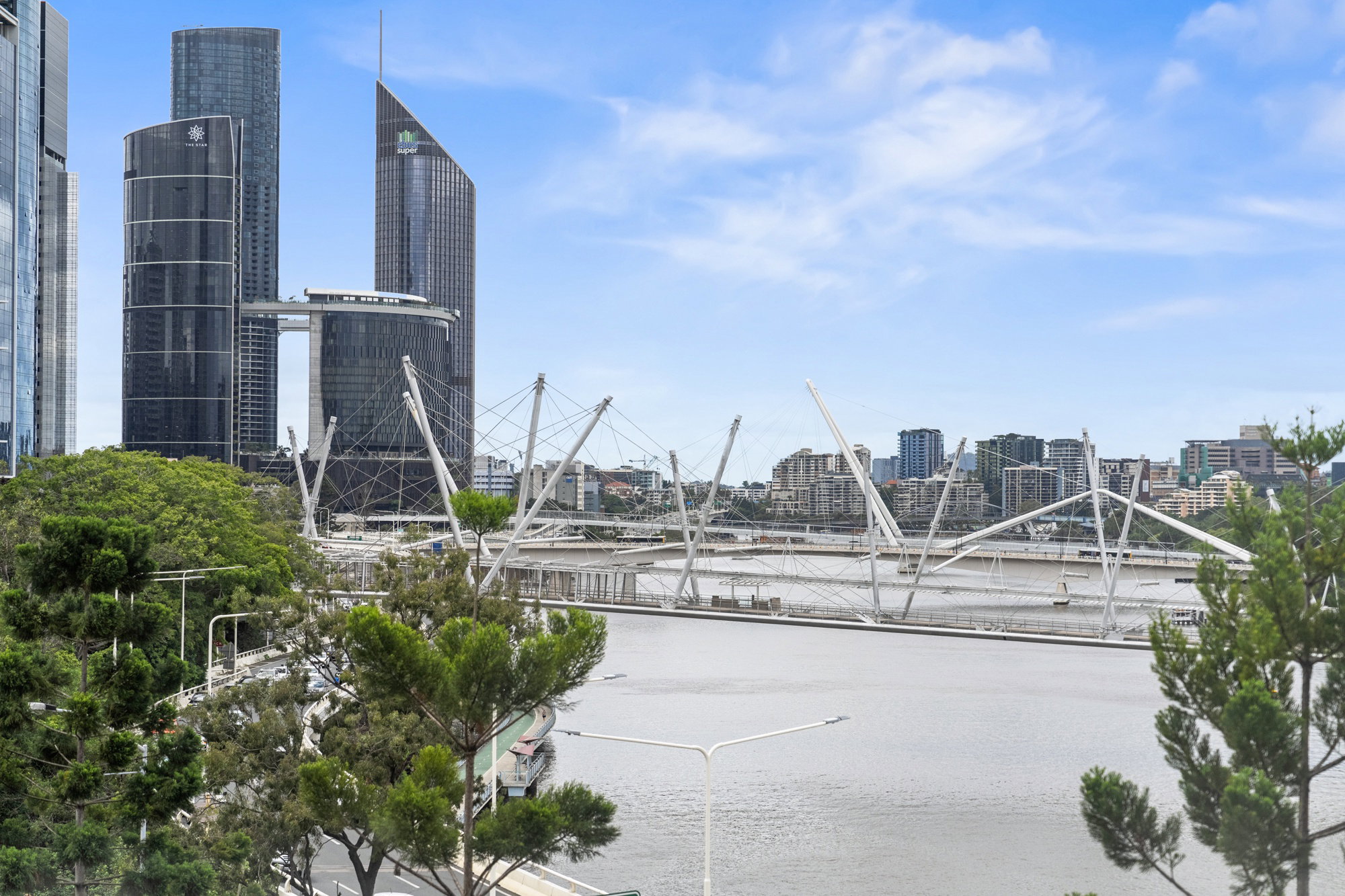 Furnished 1 Bedroom Apartment in Brisbane City