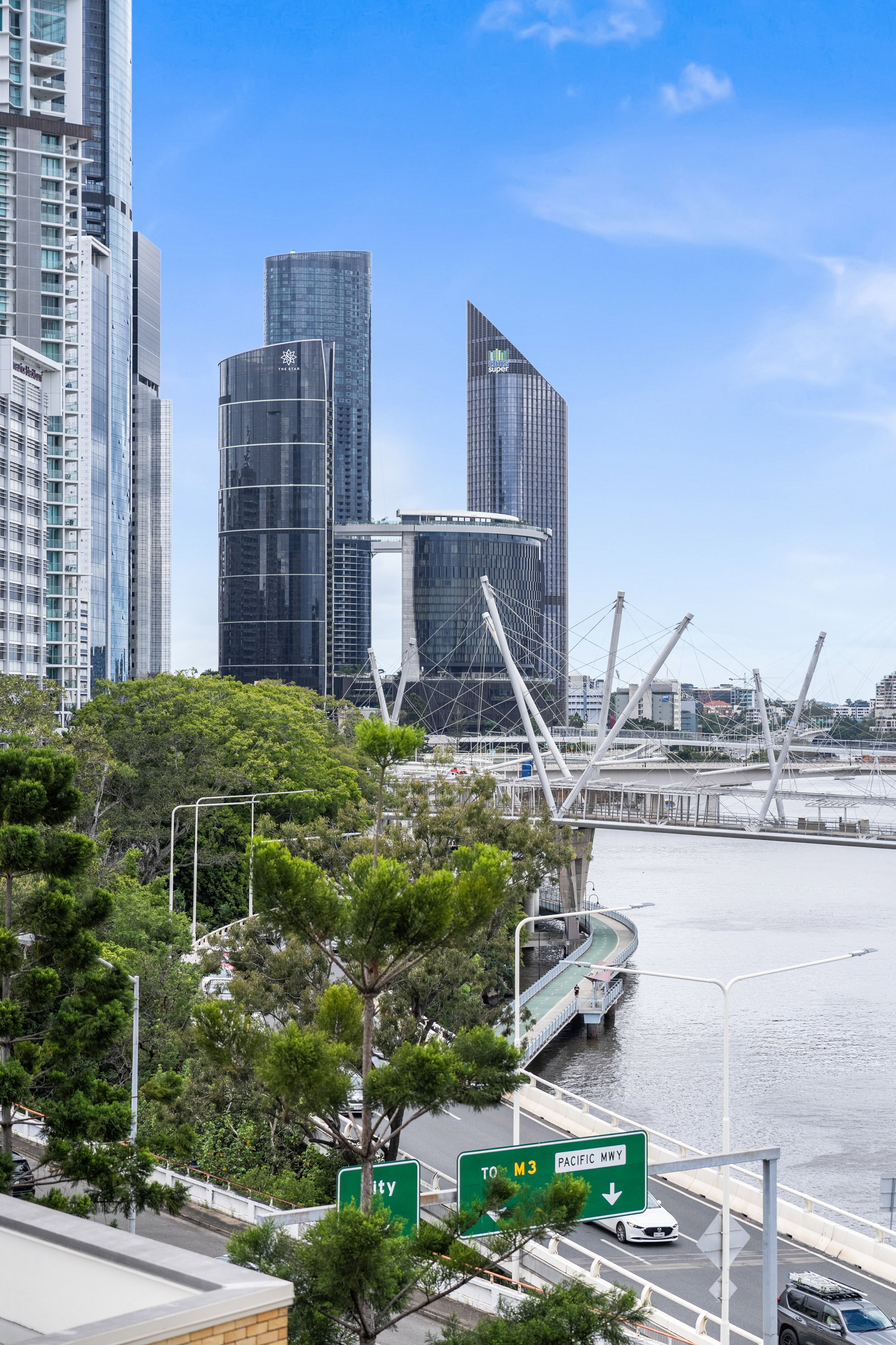 Furnished 1 Bedroom Apartment in Brisbane City