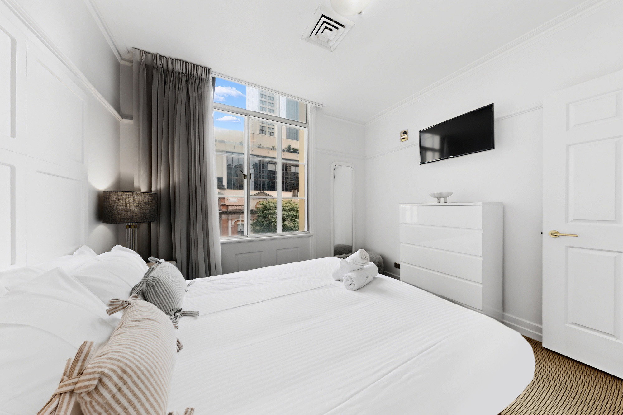Furnished 1 Bedroom Apartment in Brisbane City