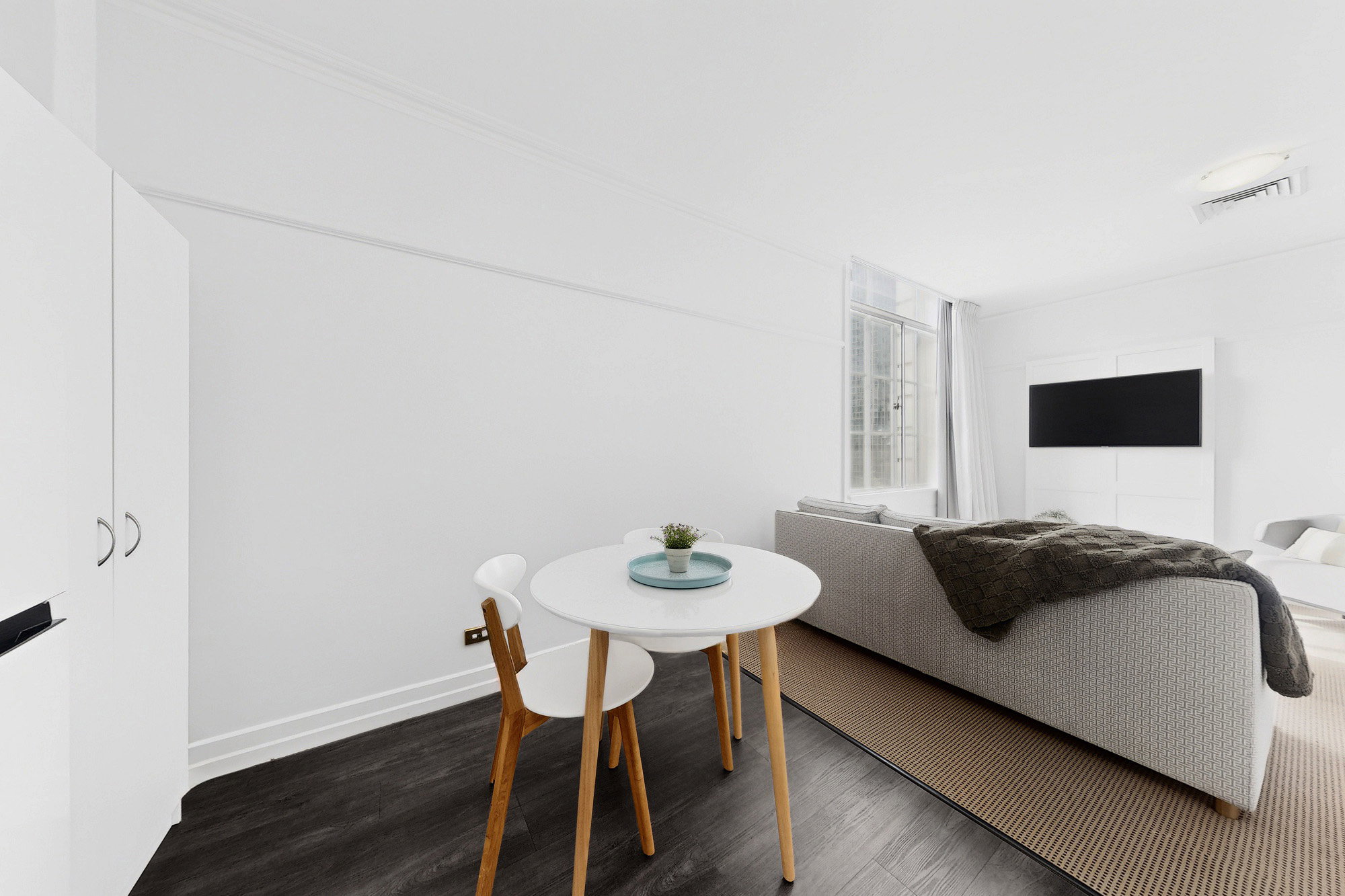 Furnished 1 Bedroom Apartment in Brisbane City
