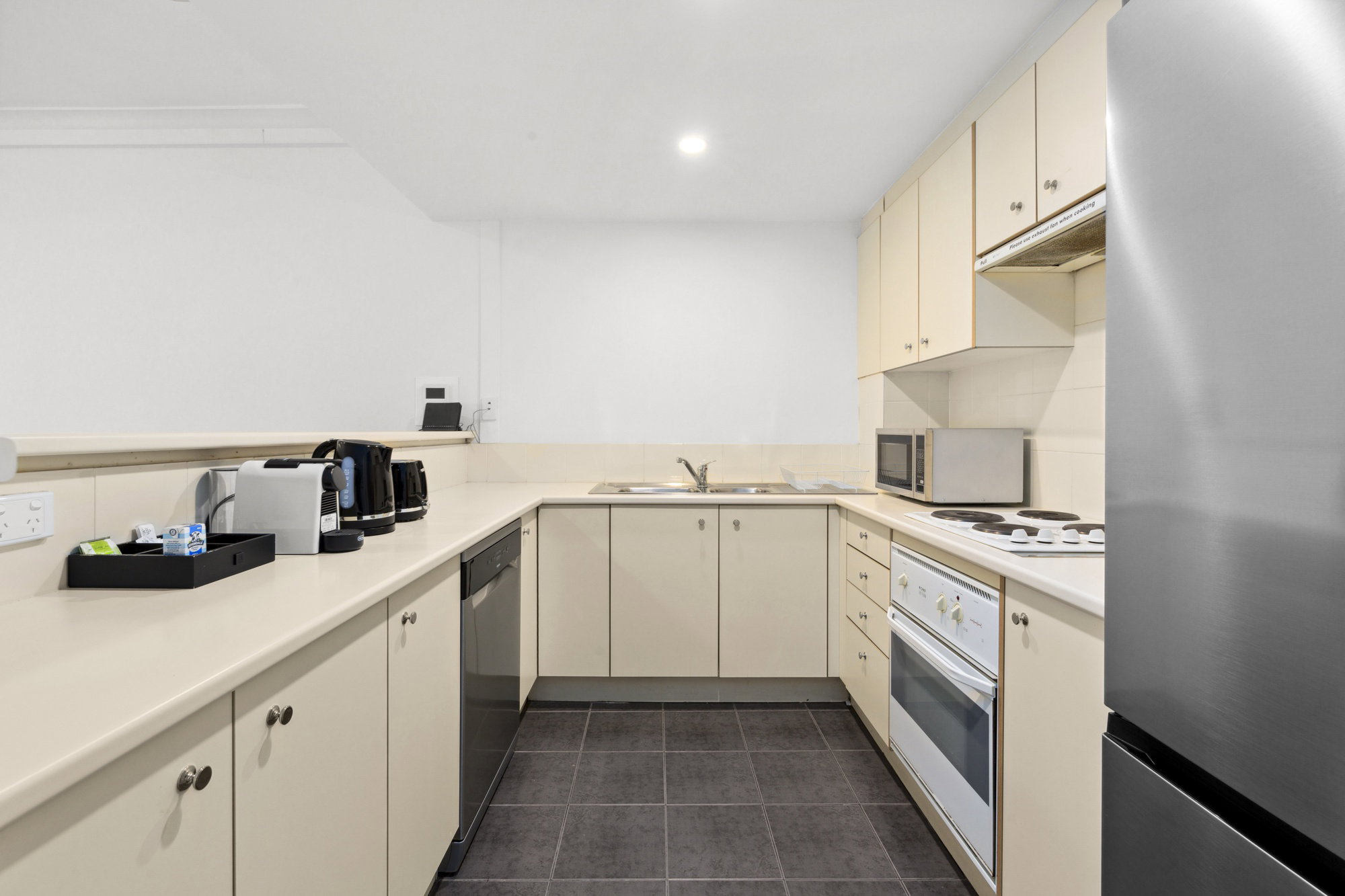 Furnished 1 Bedroom Apartment in Camperdown