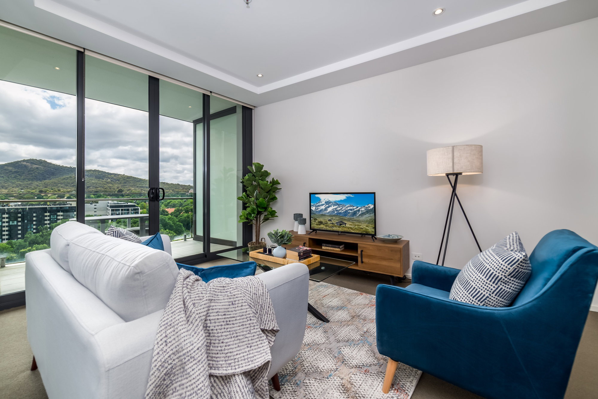 Furnished 1 Bedroom Apartment in Canberra