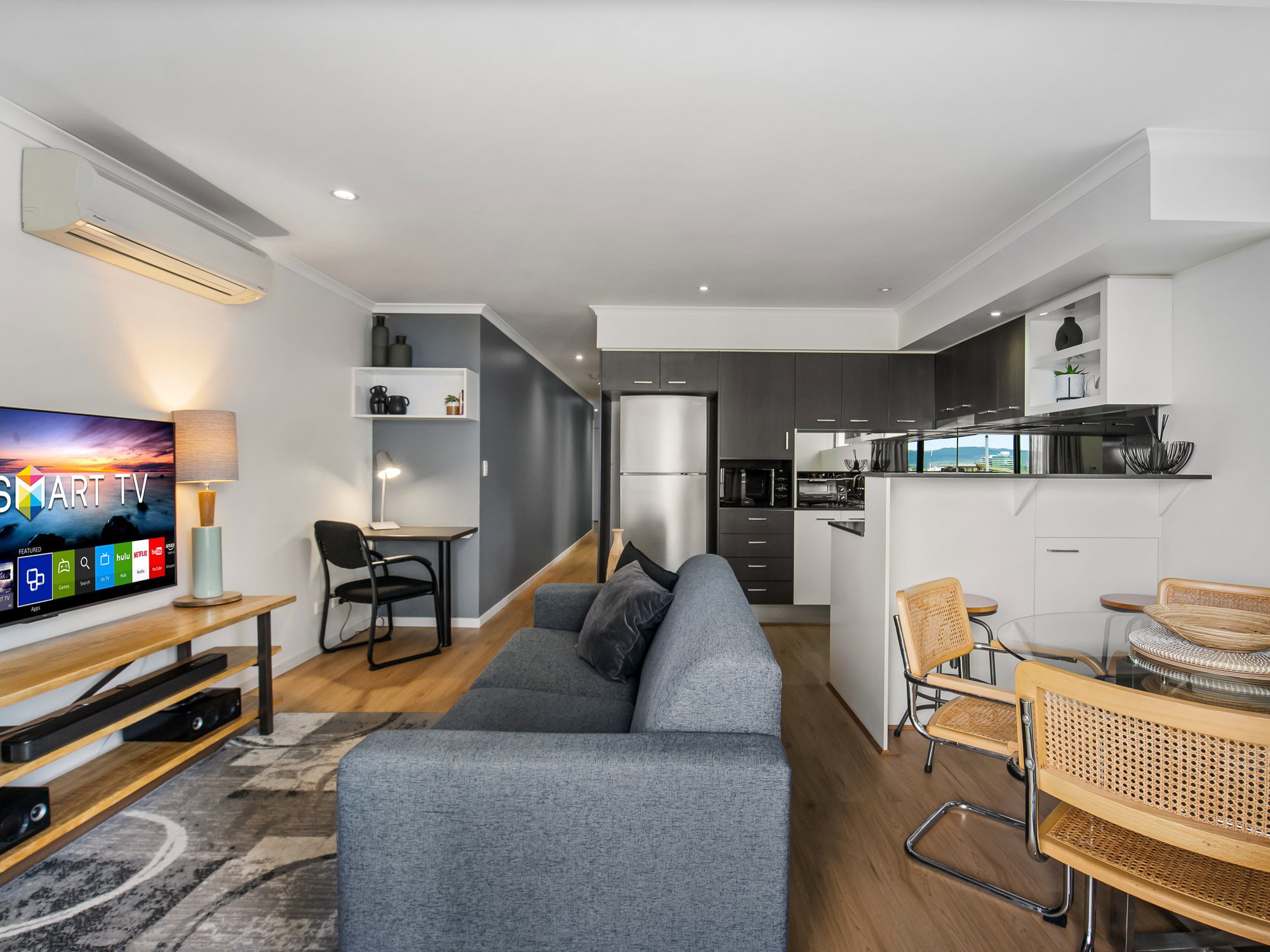 Furnished 2 Bedroom Apartment in South Brisbane