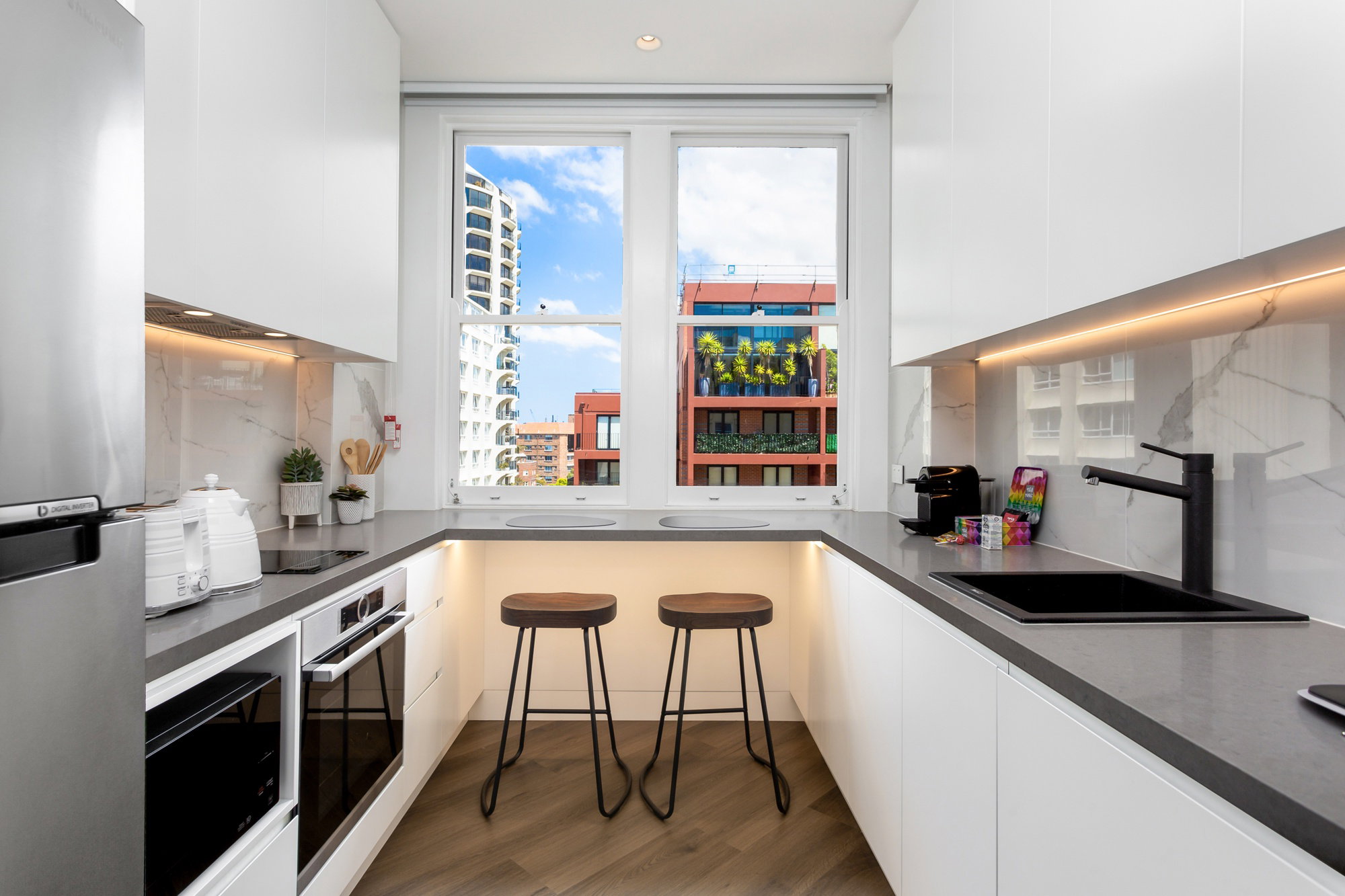 Furnished 1 Bedroom Apartment in Elizabeth Bay