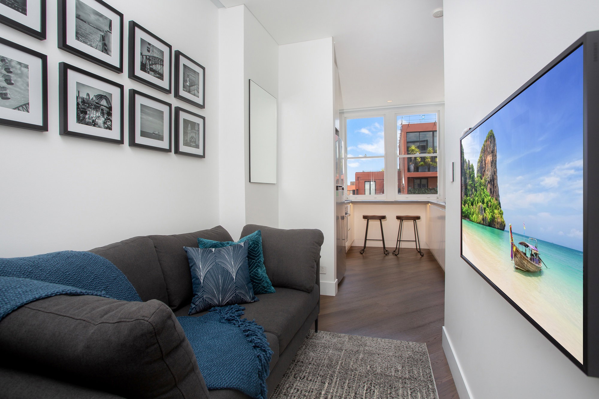 Furnished 1 Bedroom Apartment in Elizabeth Bay
