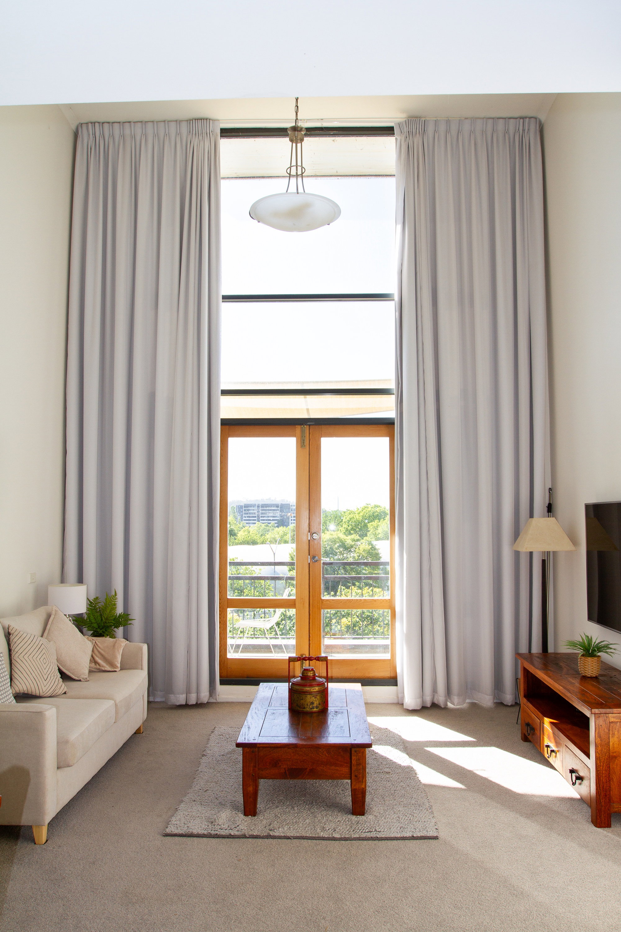Furnished 1 Bedroom Apartment in Canberra