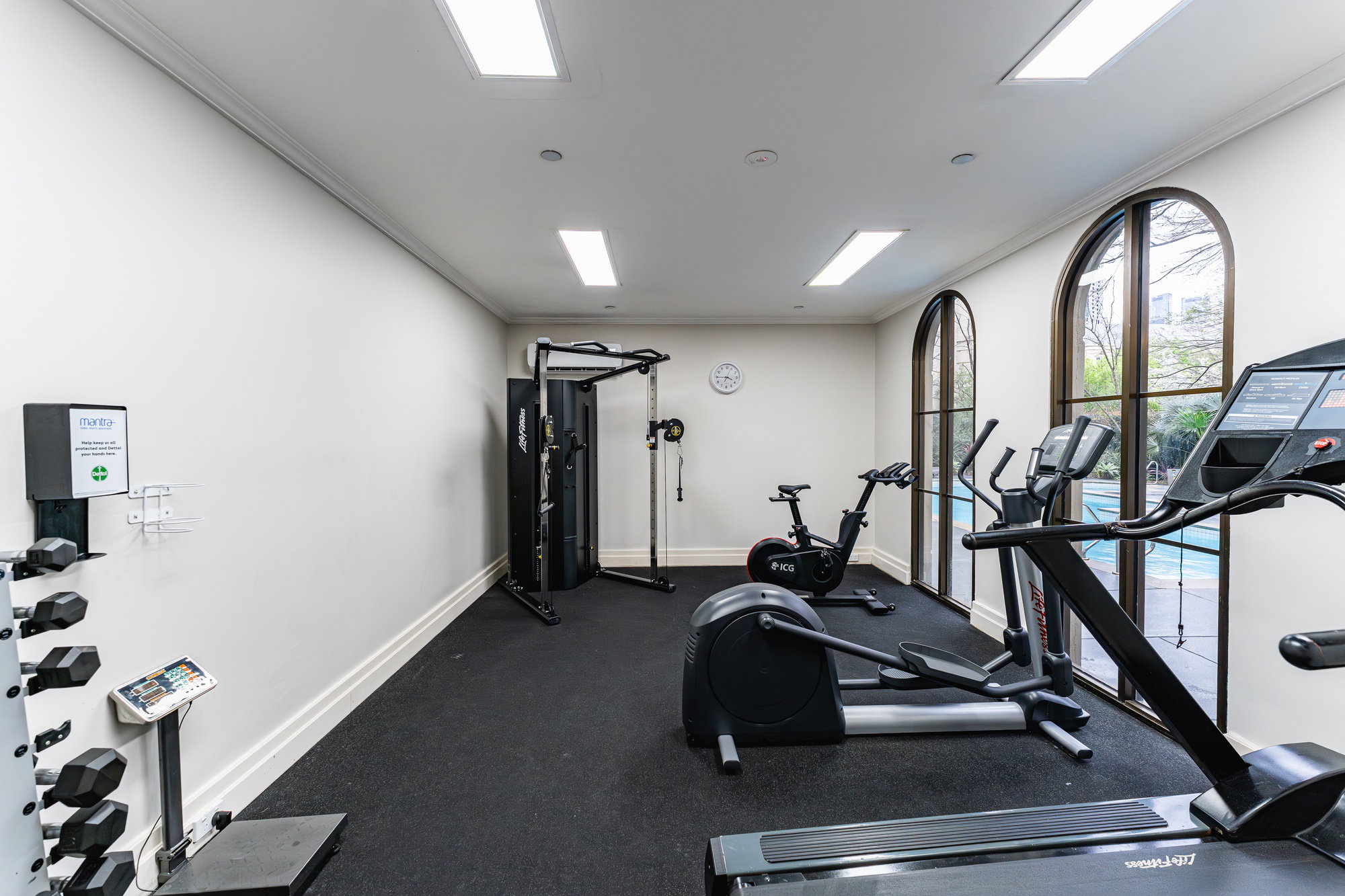 Furnished 1 Bedroom Apartment in East Melbourne