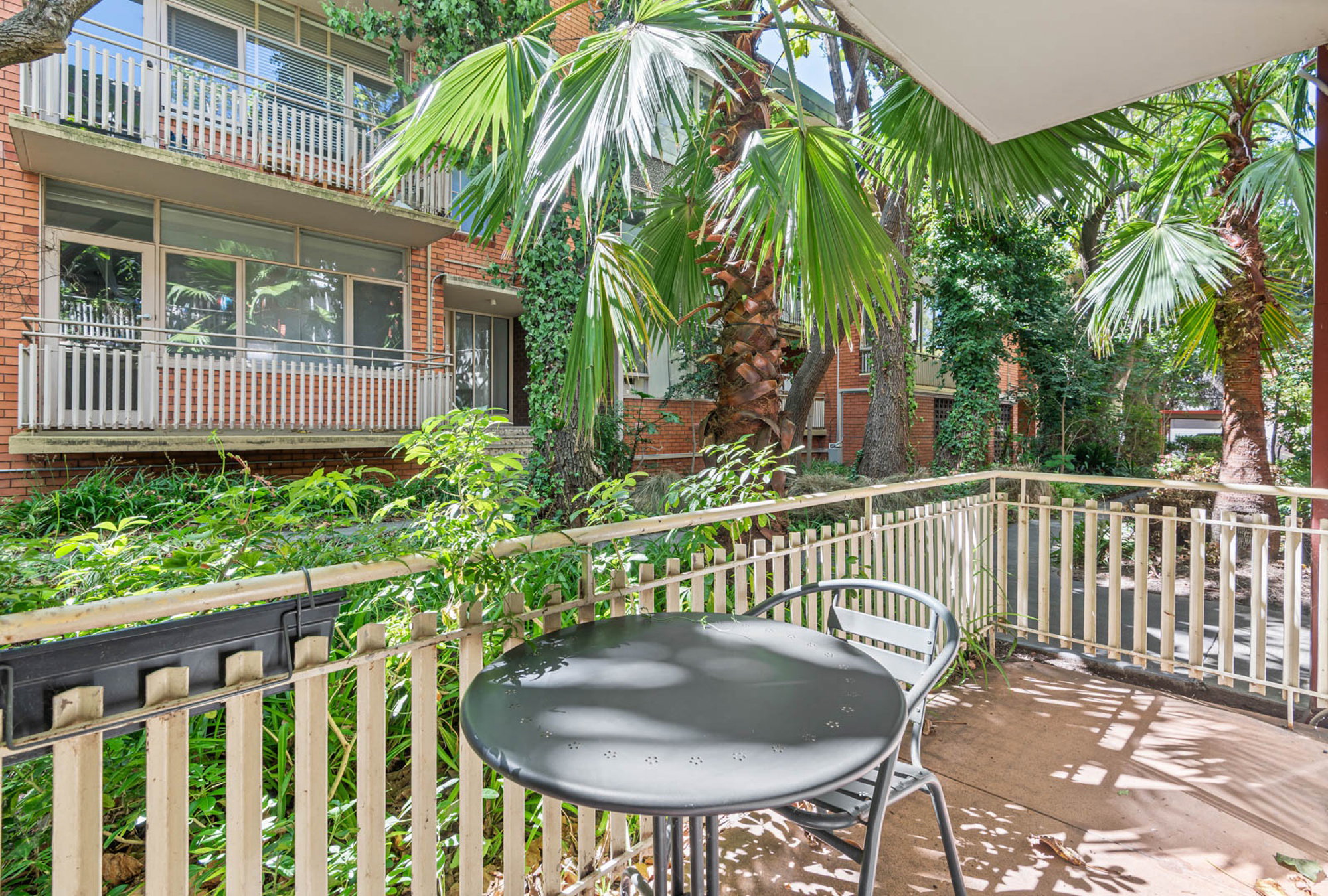 Furnished 3 Bedroom Apartment in Toorak