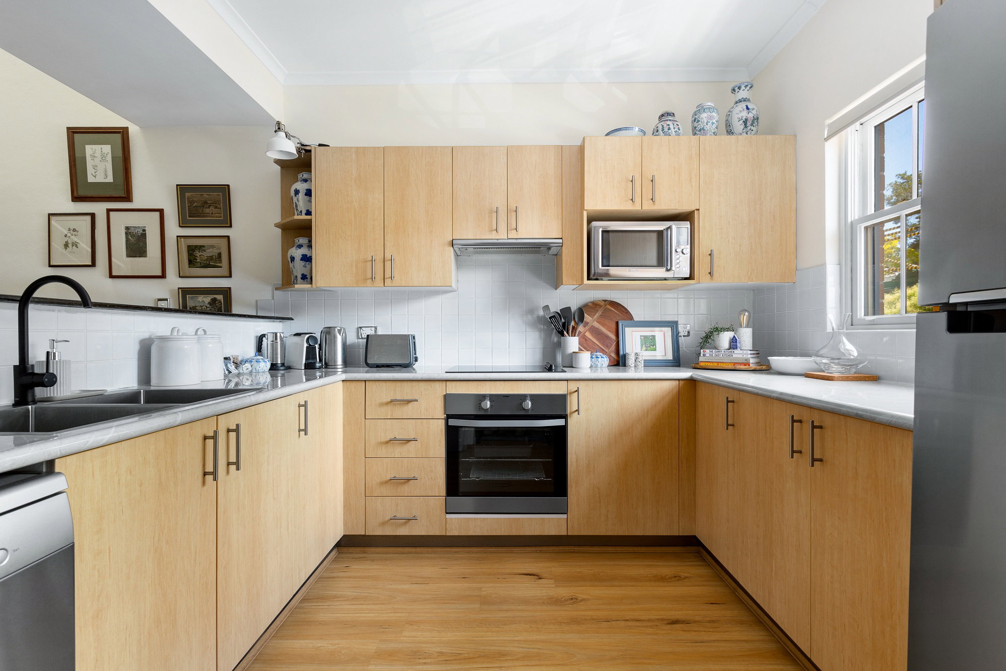 Furnished 2 Bedroom Apartment in Haymarket