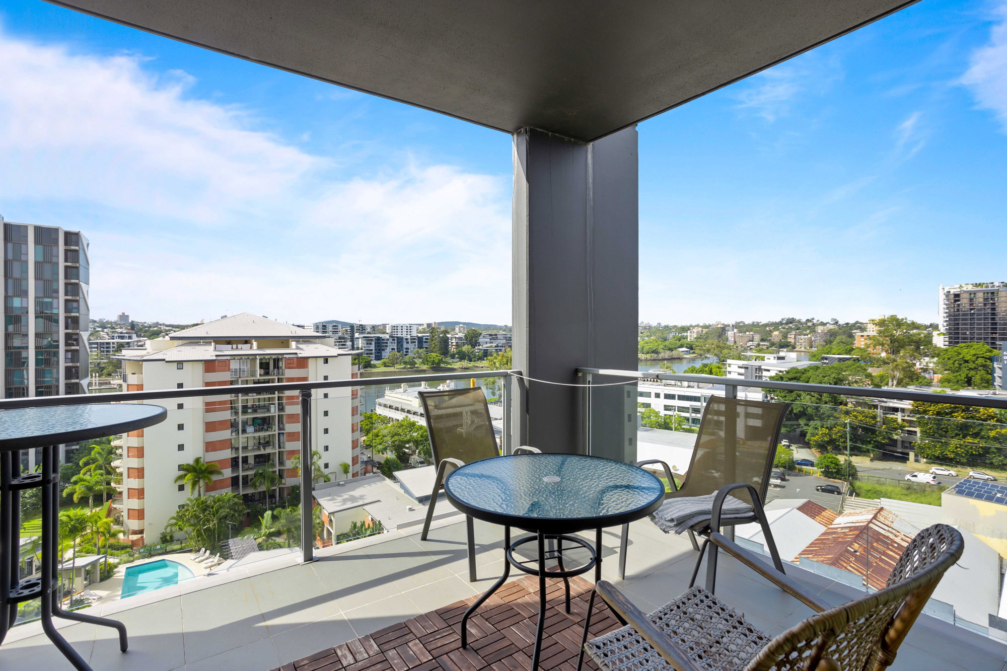 Furnished 1 Bedroom Apartment in Toowong