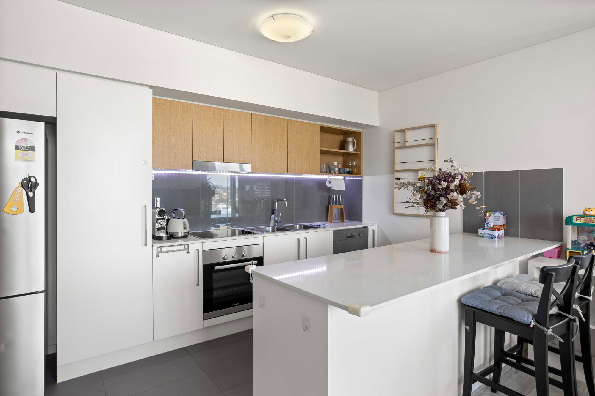 Furnished 1 Bedroom Apartment in Toowong
