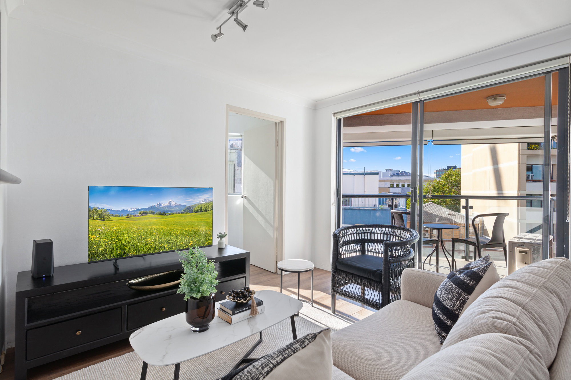 Furnished 2 Bedroom Apartment in Surry Hills