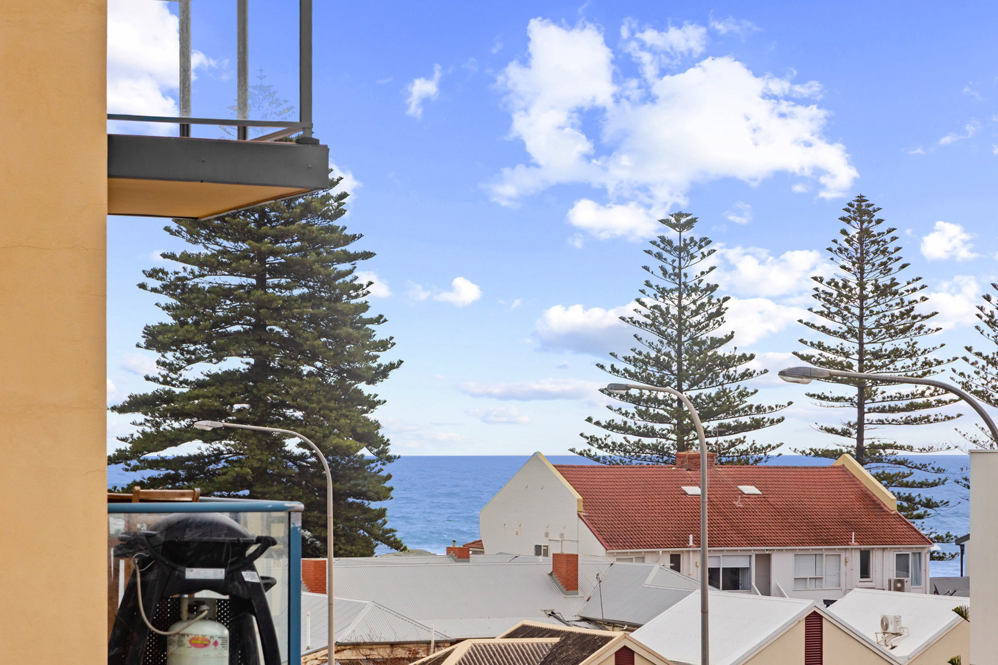 Furnished 2 Bedroom Apartment in Henley Beach