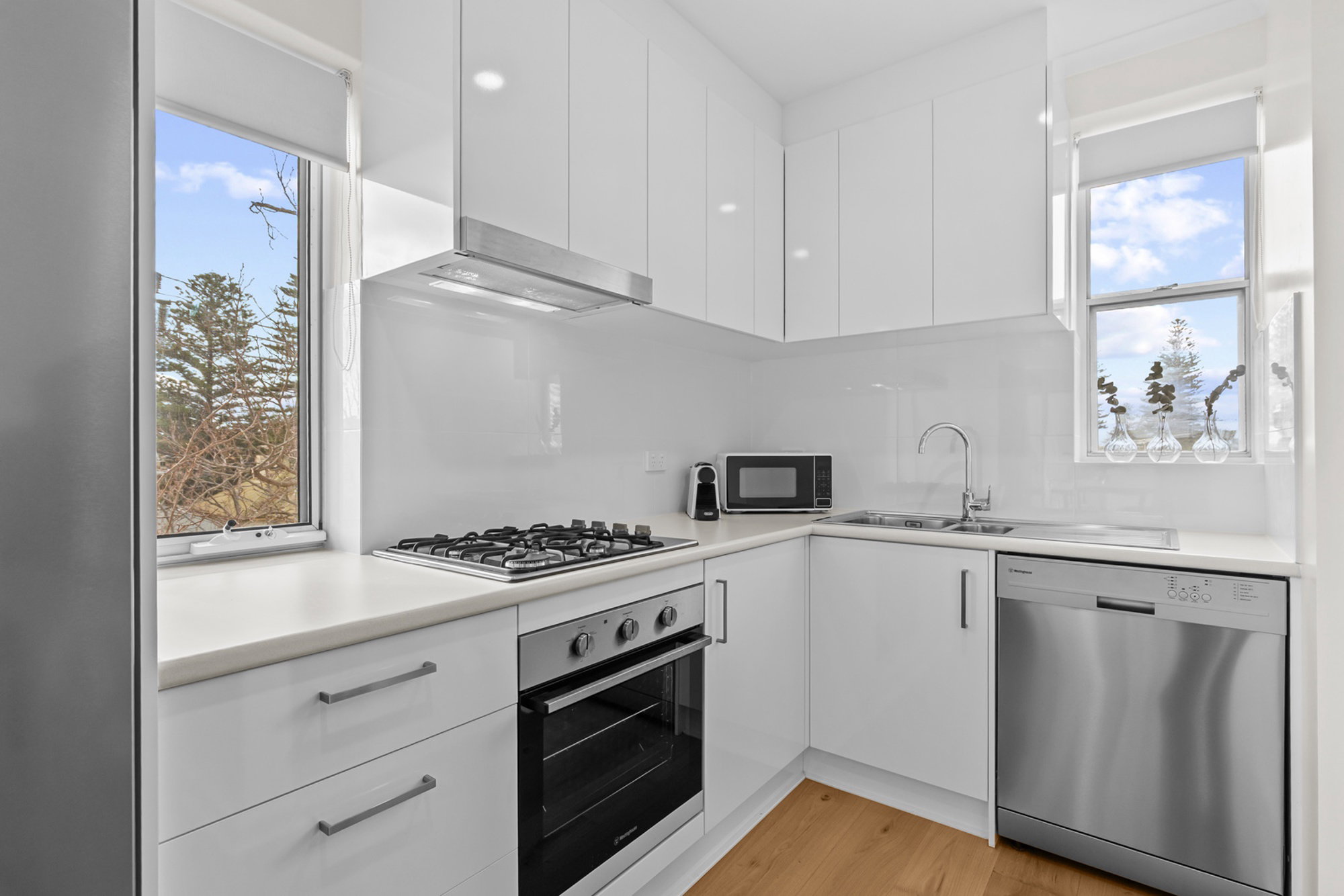 Furnished 2 Bedroom Apartment in Henley Beach