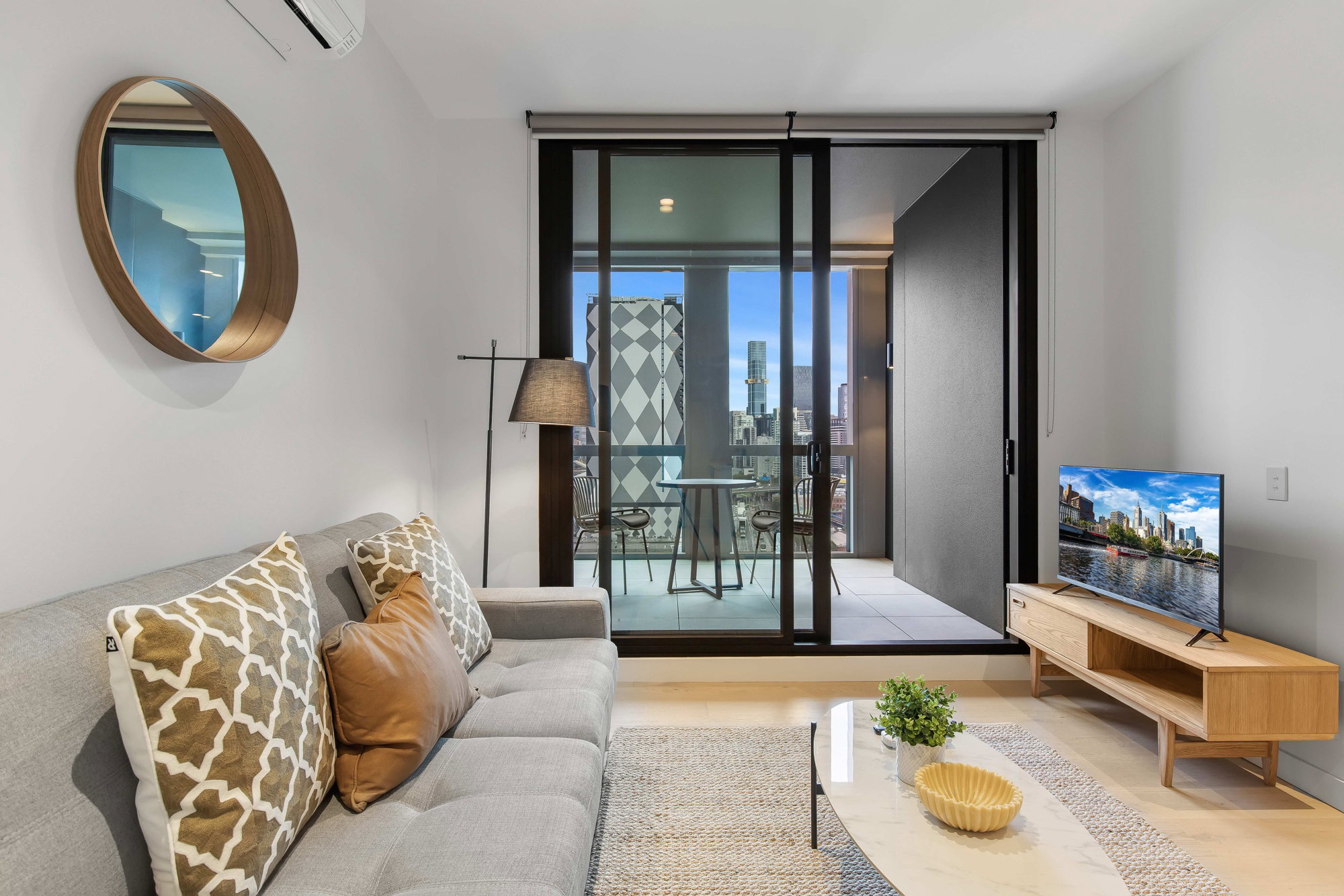 Furnished 1 Bedroom Apartment in South Melbourne