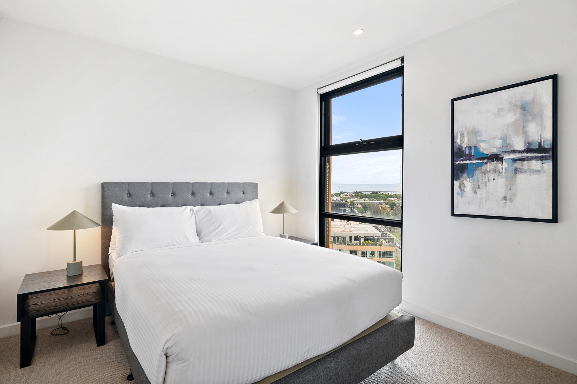 Furnished 2 Bedroom Apartment in St Kilda