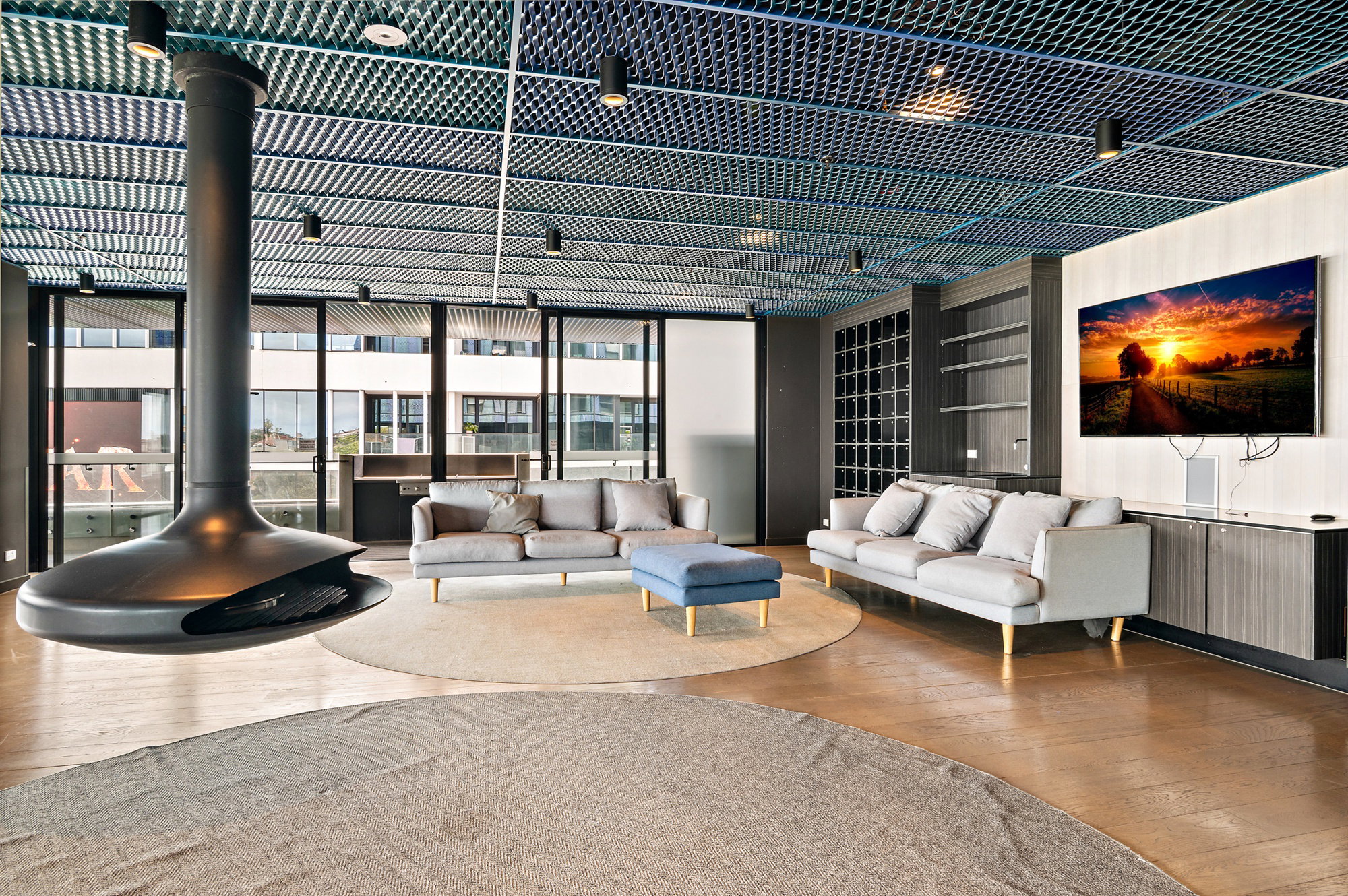 Furnished 2 Bedroom Apartment in St Kilda