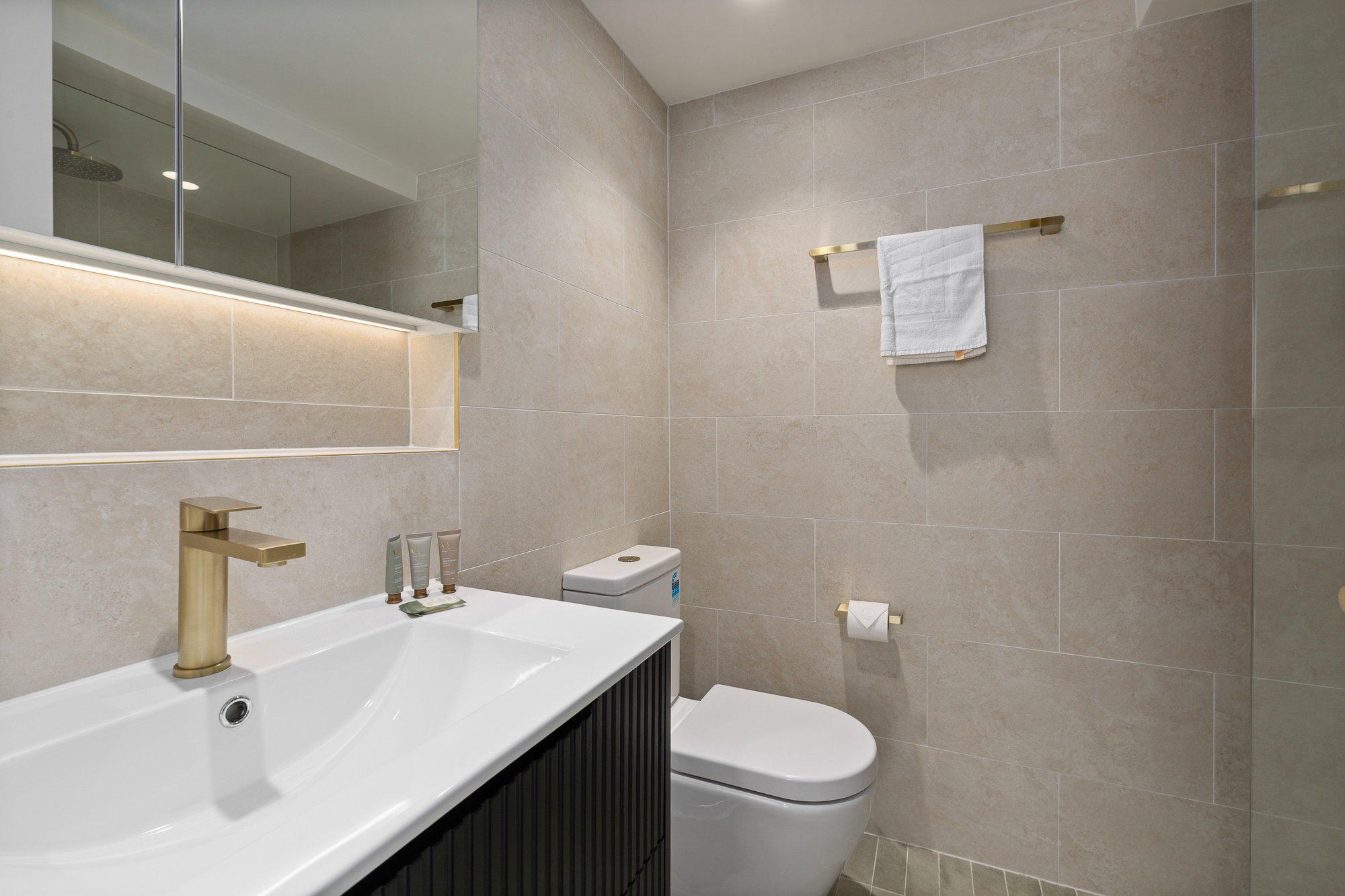 Furnished 1 Bedroom Apartment in Surry Hills