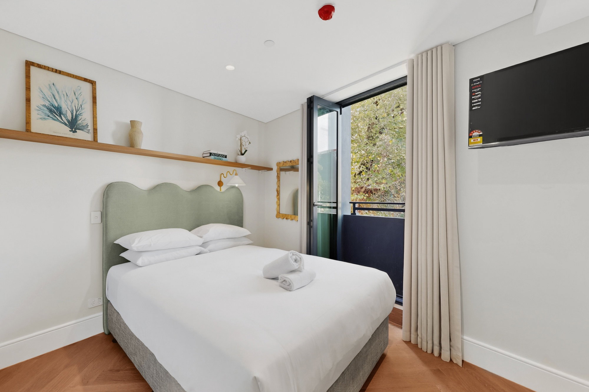 Furnished 1 Bedroom Apartment in Potts Point