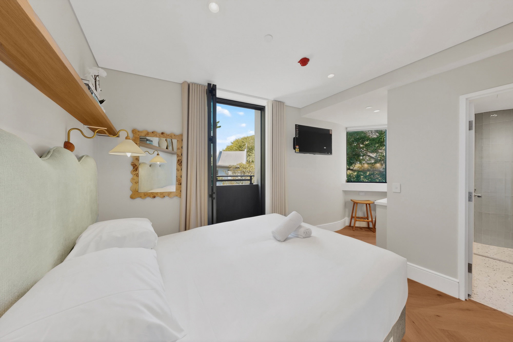 Furnished 1 Bedroom Apartment in Potts Point