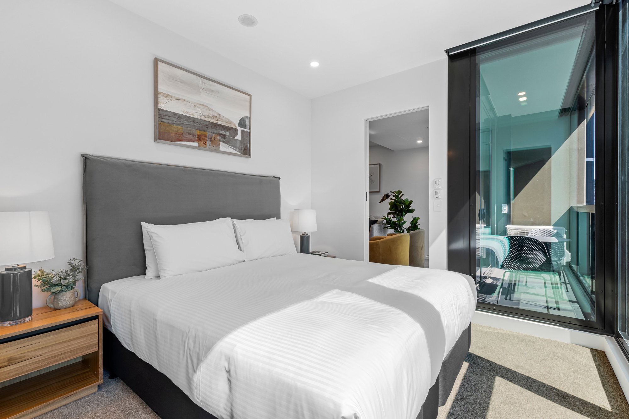 Furnished 3 Bedroom Apartment in Southbank