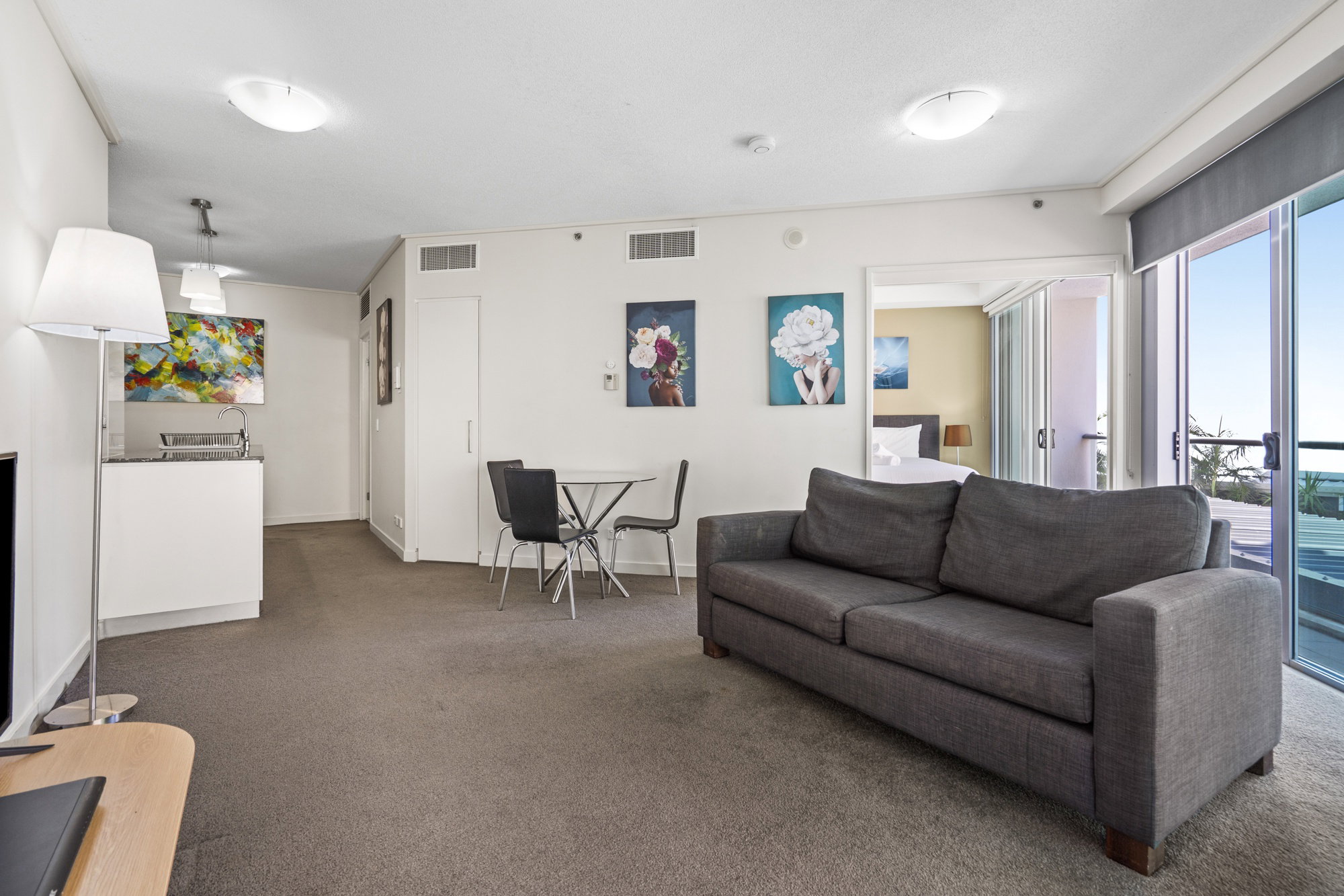 Furnished 1 Bedroom Apartment in Brisbane City