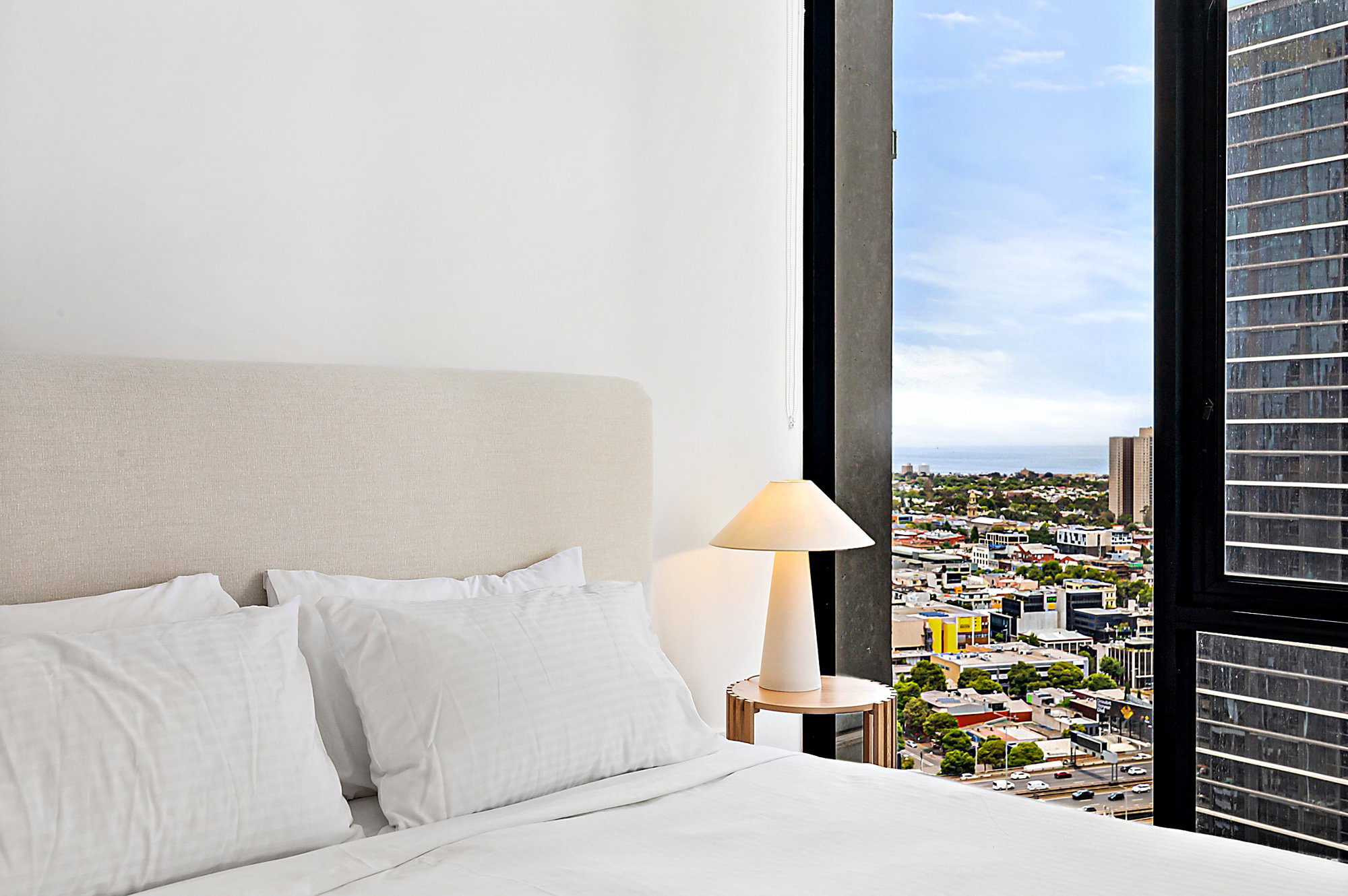 Furnished 2 Bedroom Apartment in Southbank