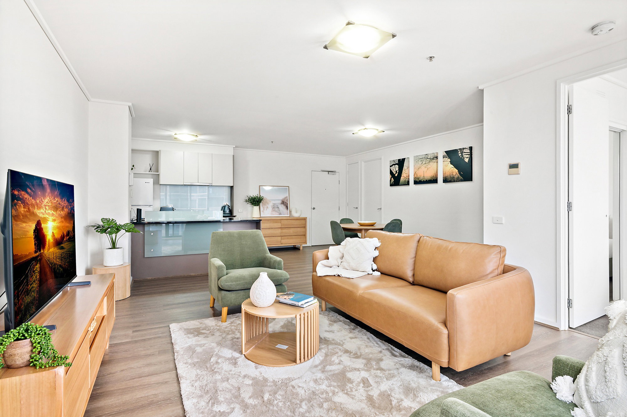 Furnished 2 Bedroom Apartment in Southbank