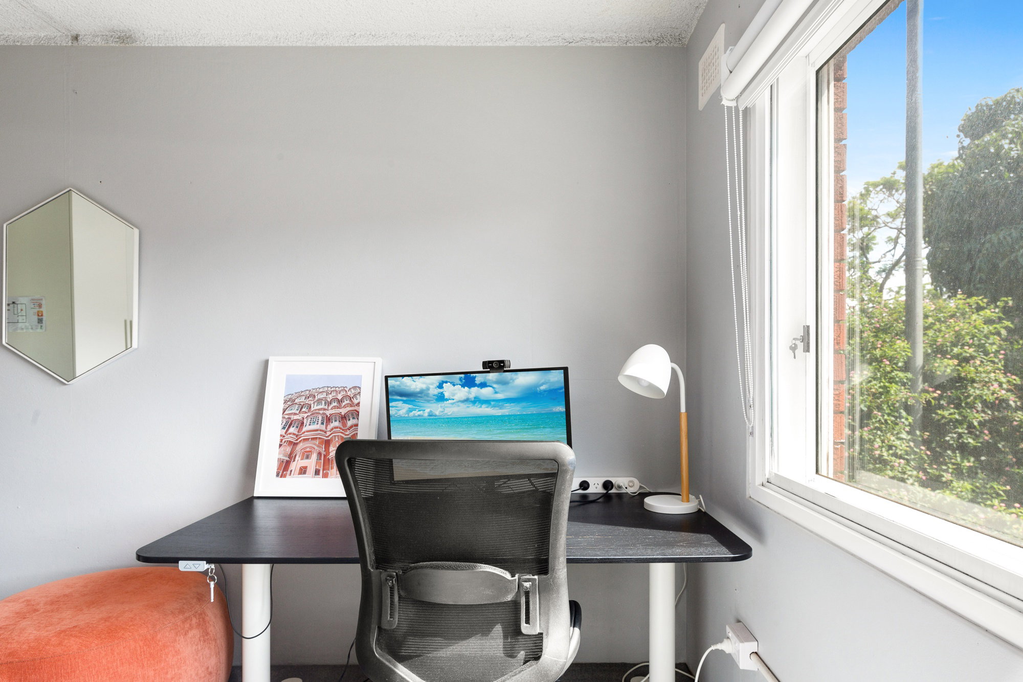 Furnished 1 Bedroom Apartment in Sydenham