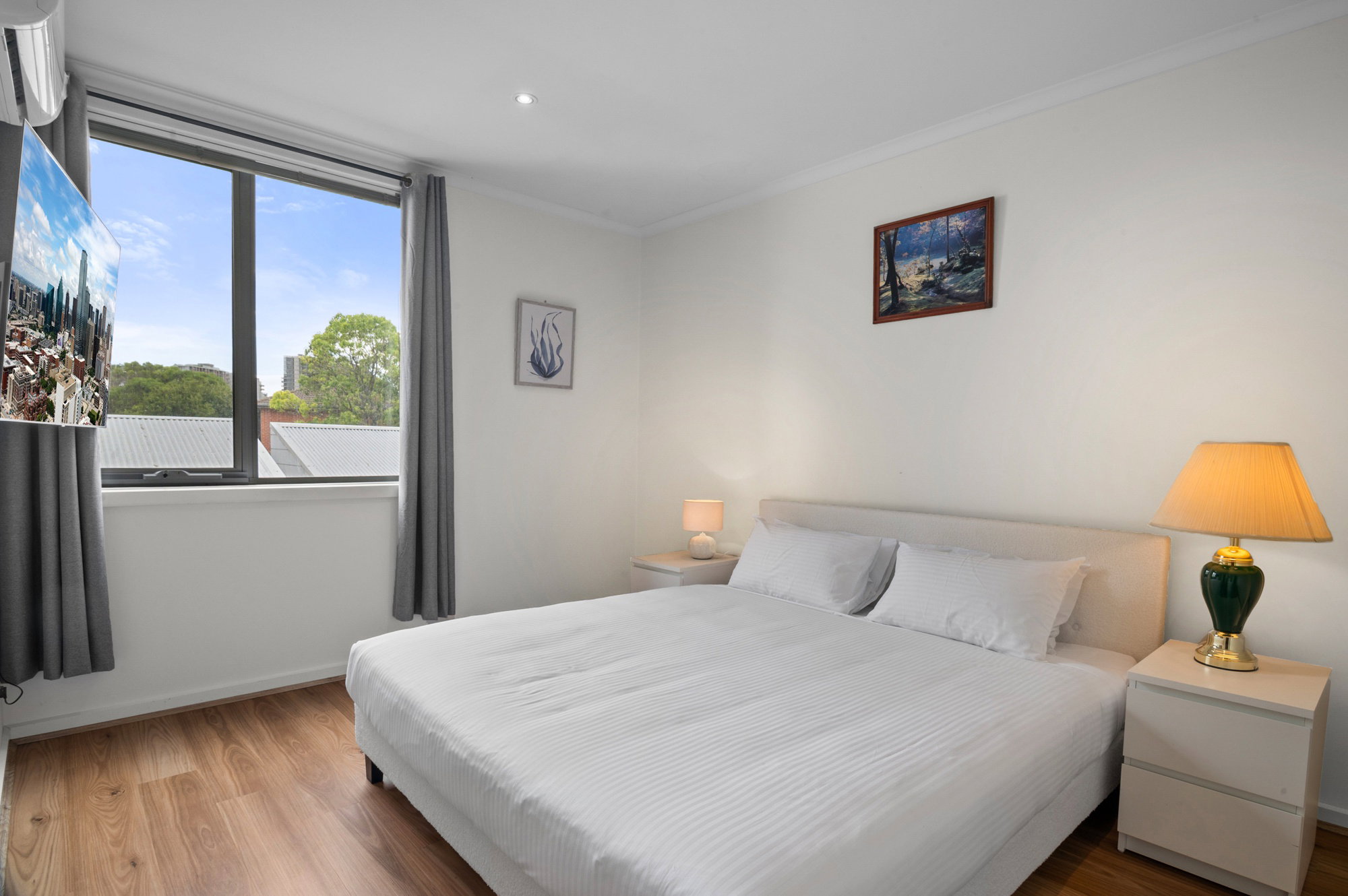 Furnished 3 Bedroom Apartment in Coburg