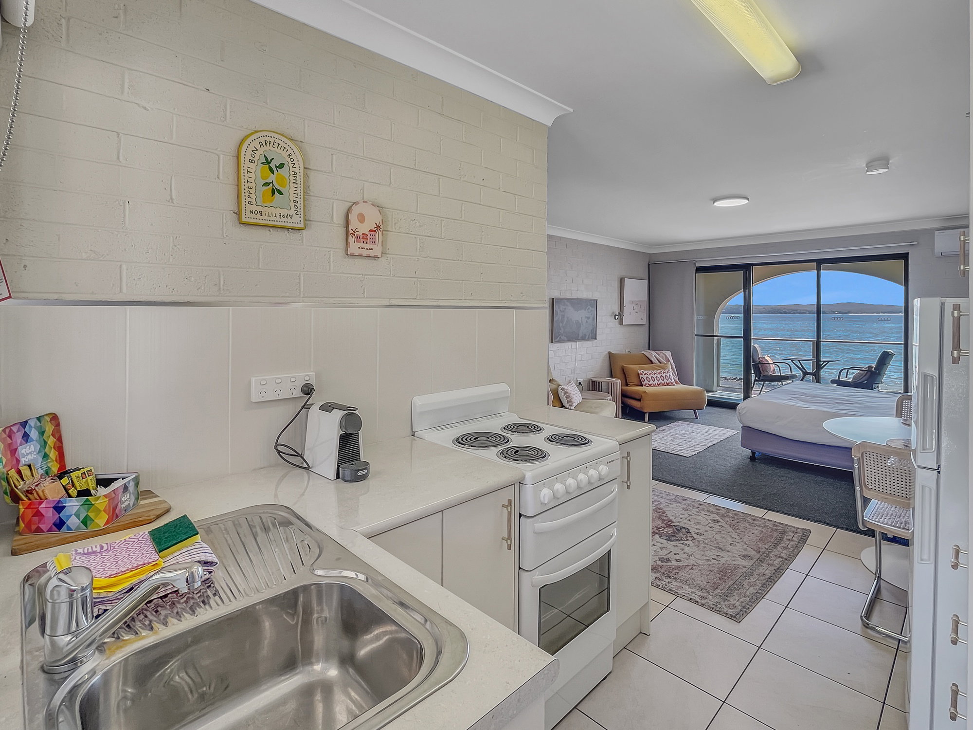 Furnished 1 Bedroom Apartment in Batehaven