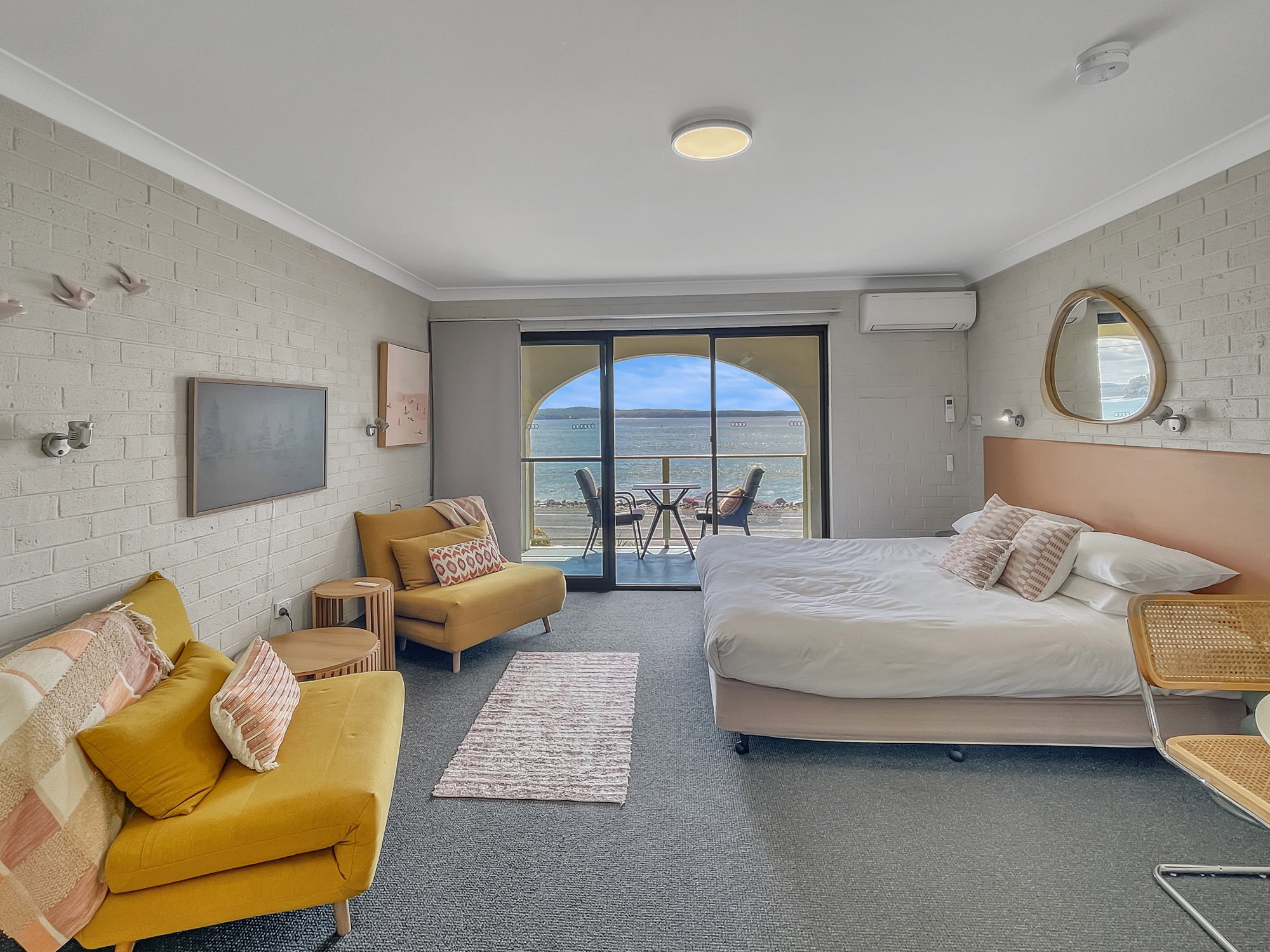Furnished 1 Bedroom Apartment in Batehaven