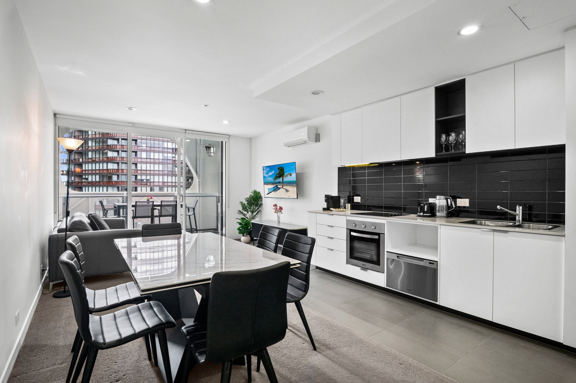 Furnished 1 Bedroom Apartment in Docklands