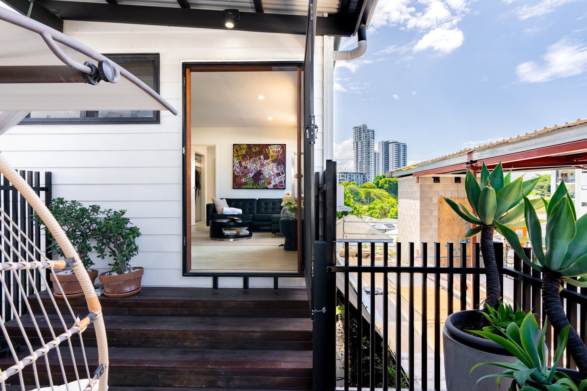 Furnished 2 Bedroom Apartment in Fortitude Valley
