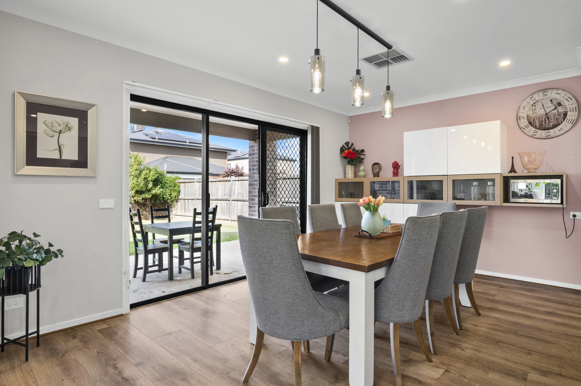 Furnished 4 Bedroom House in Tarneit