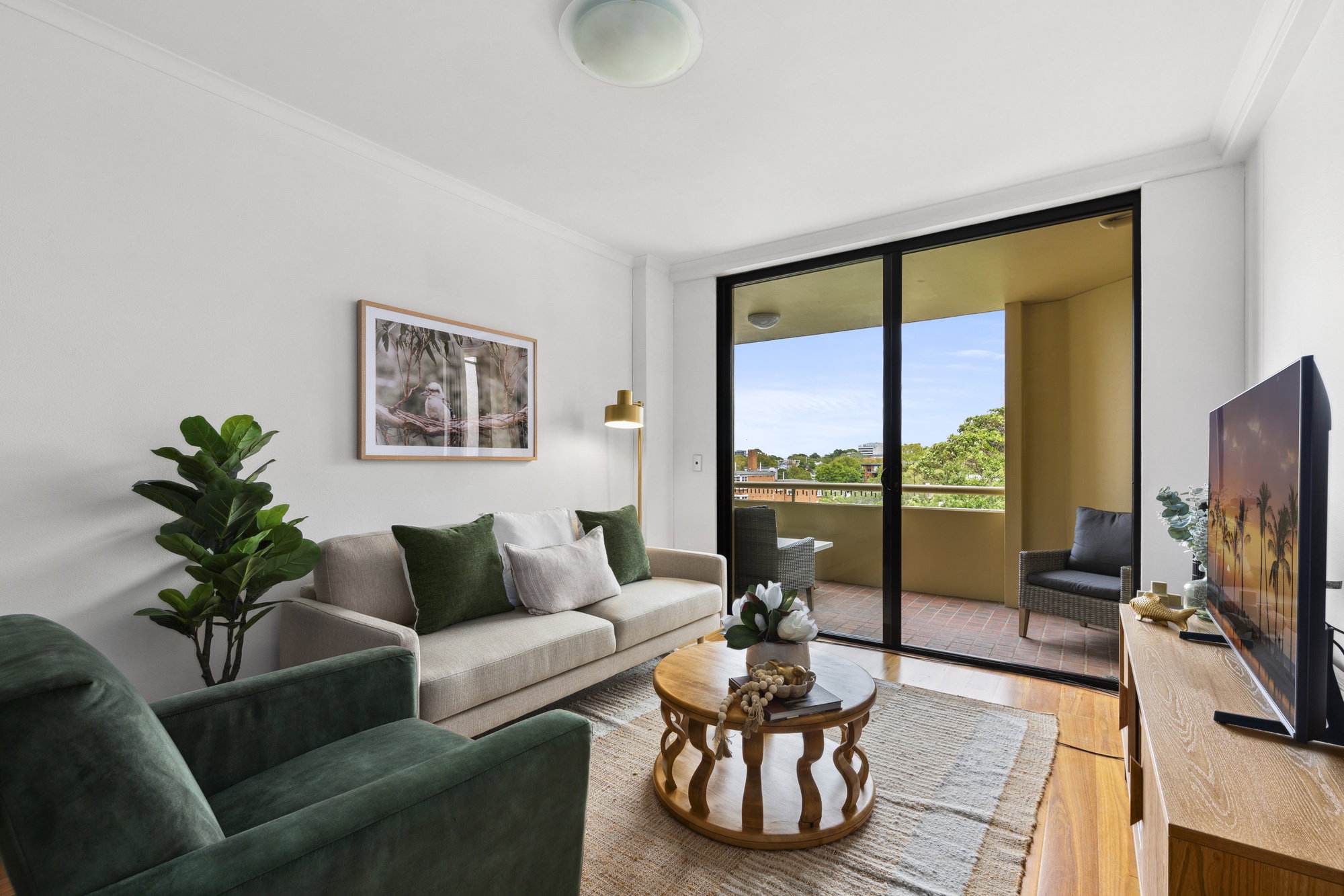 Furnished 2 Bedroom Apartment in Surry Hills