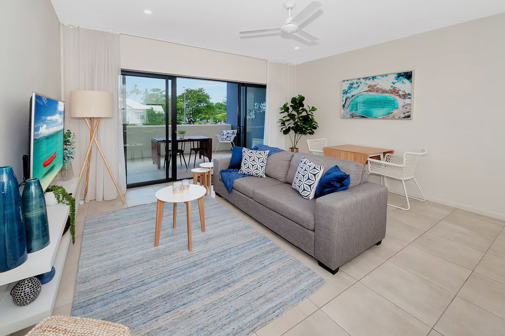 Furnished 2 Bedroom Apartment in Cairns North