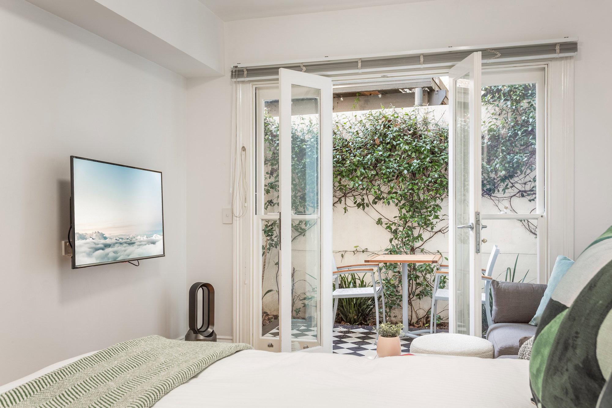 Furnished 1 Bedroom Apartment in Fairfield West