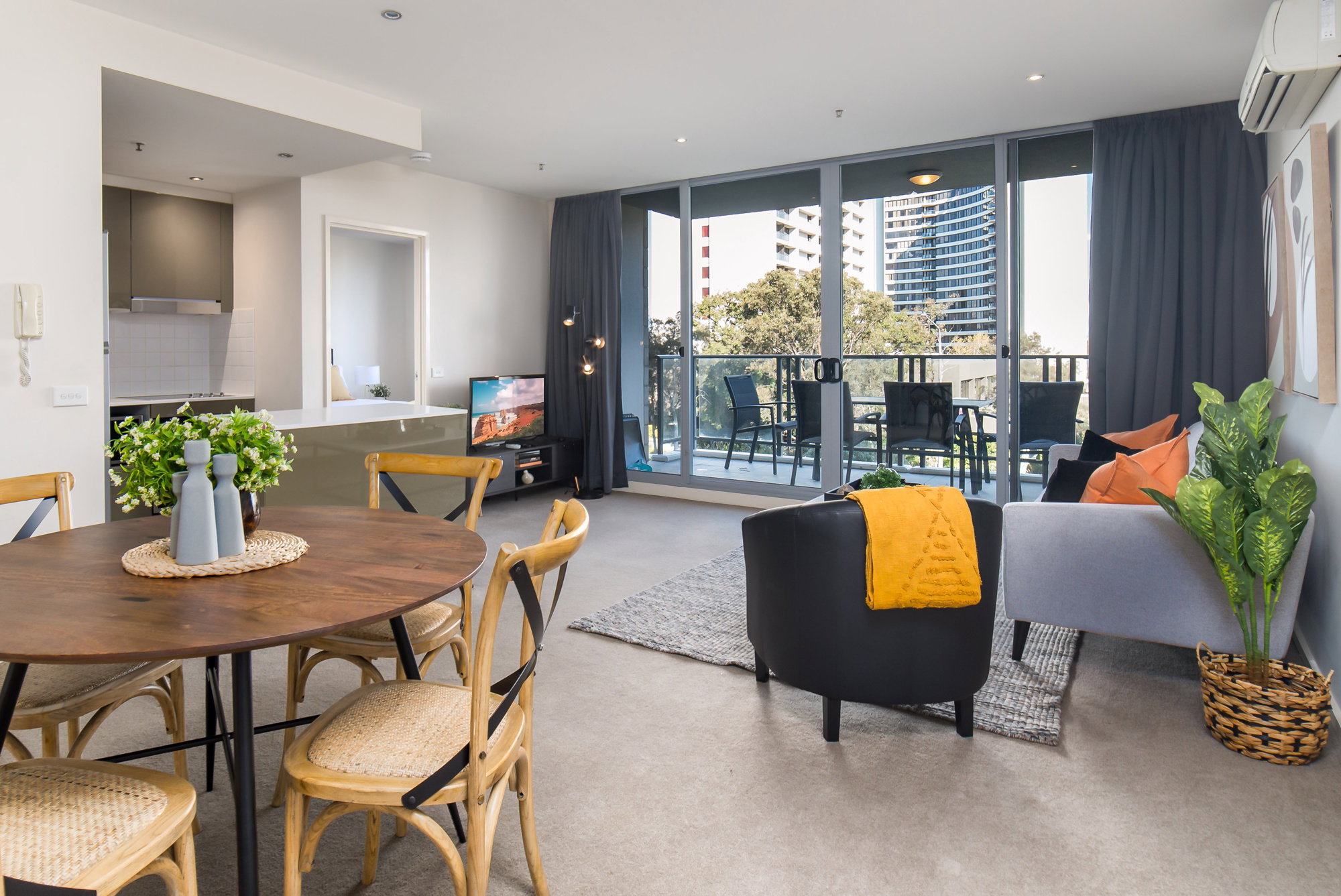 Furnished 1 Bedroom Apartment in Canberra